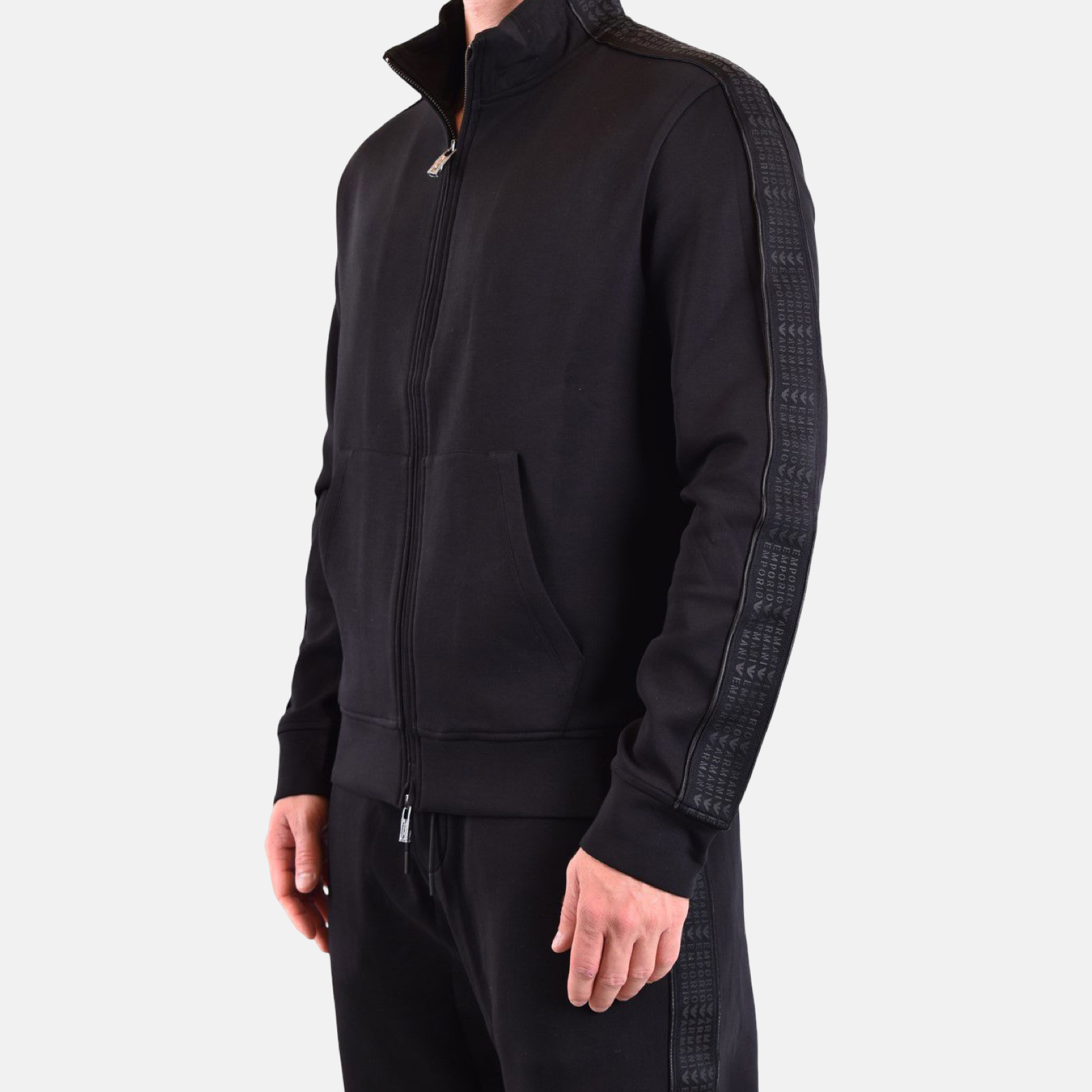 Мъжки черен суичър Emporio Armani 
3R1MBA 1JHSZ Side View