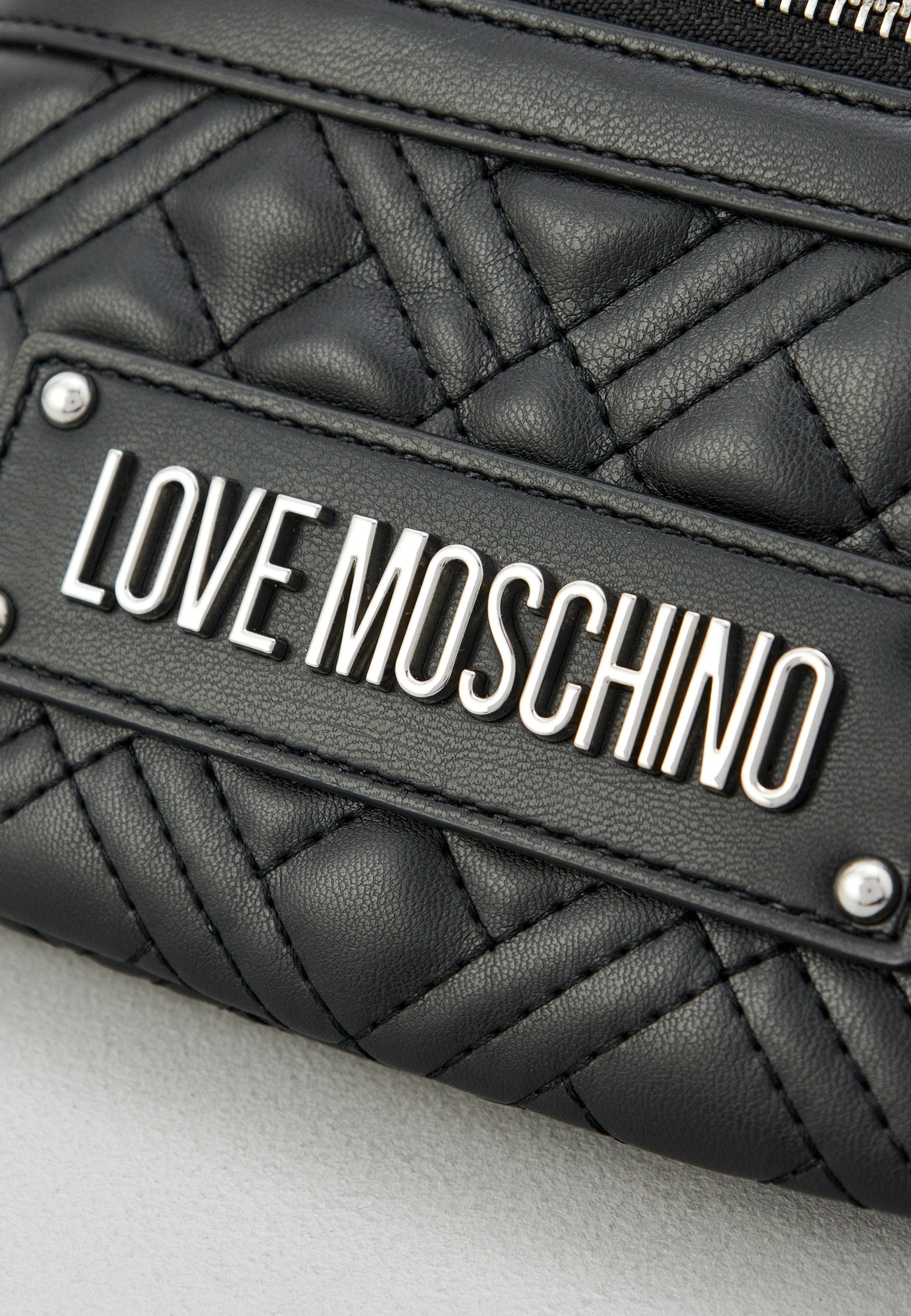 Дамска чанта банан Women’s waist bag Love Moschino JC4003PP1MLA000B Nero+Galv.Nikel logo view