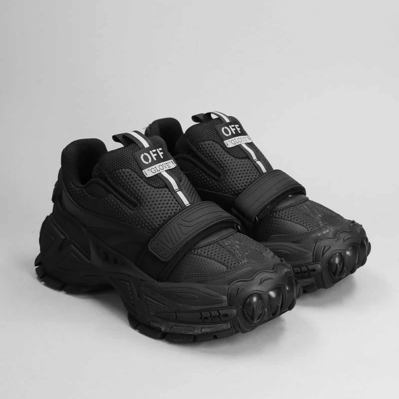 Мъжки маратонки Off-White Glove Men Sneakers Top View