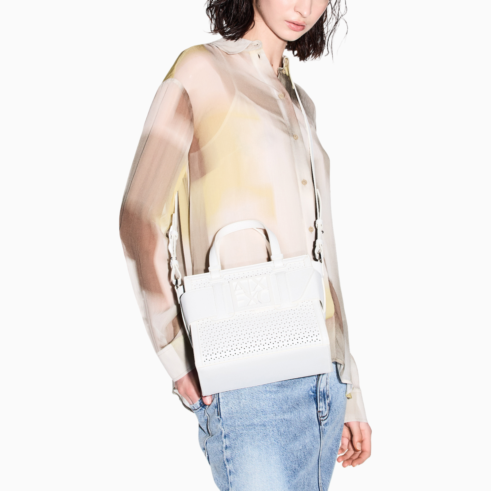 Дамска бяла чанта Armani Exchange Women Handbag XW000392 AF22626 U0011 Model View