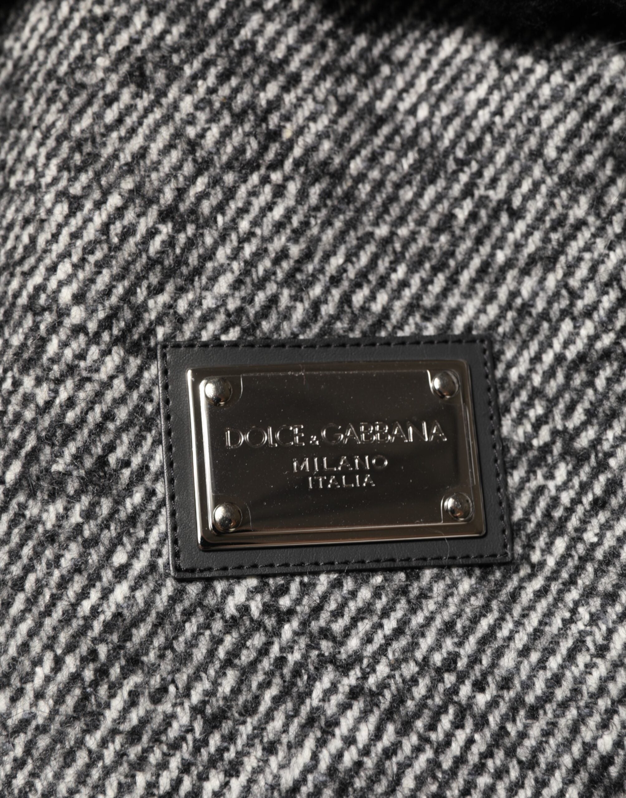 Мъжко яке Dolce & Gabbana Gray Wool Herringbone Shearling Collar Bomber Jacket logo plaque view