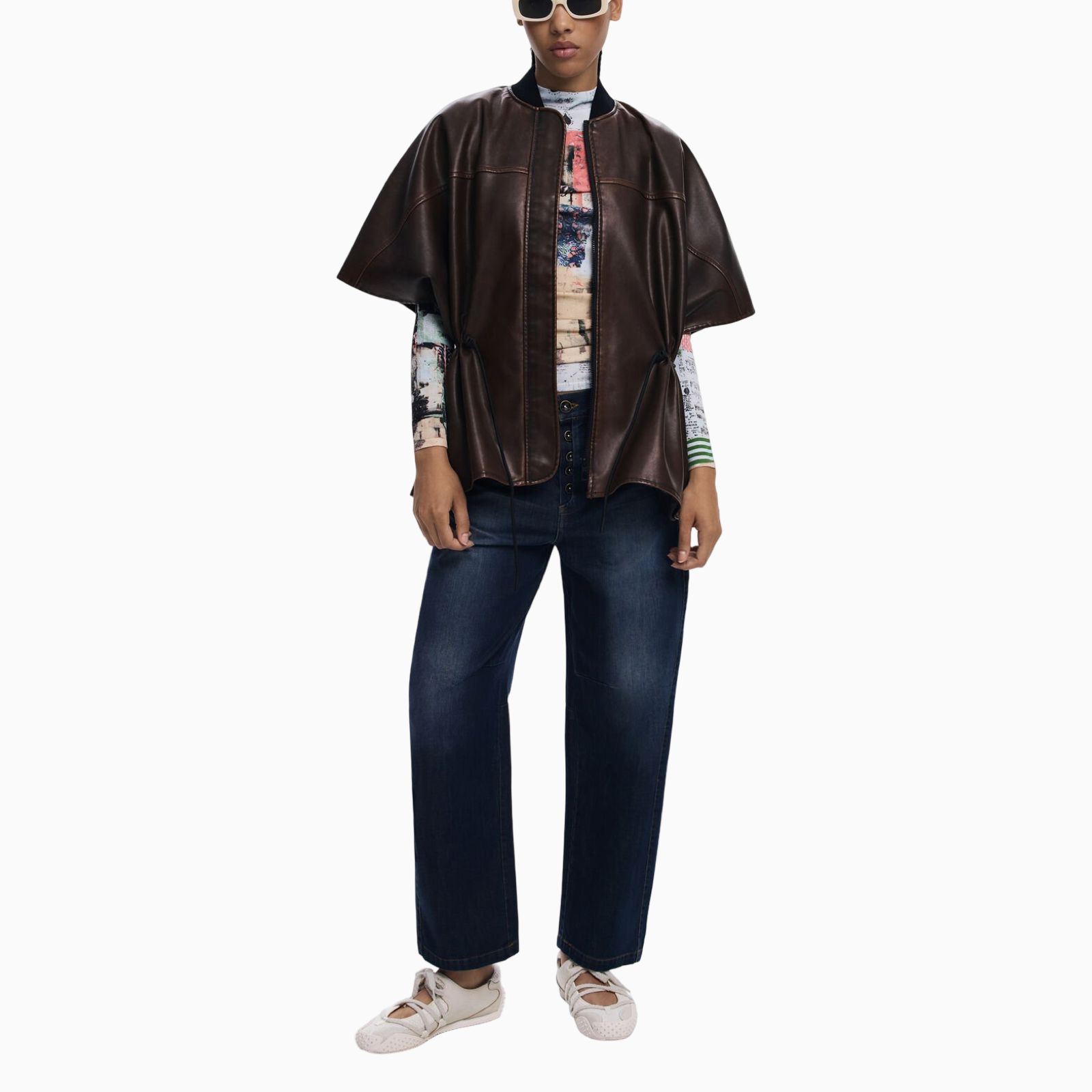 Дамски пончо Desigual Women Poncho 
25WAIP03 Front View