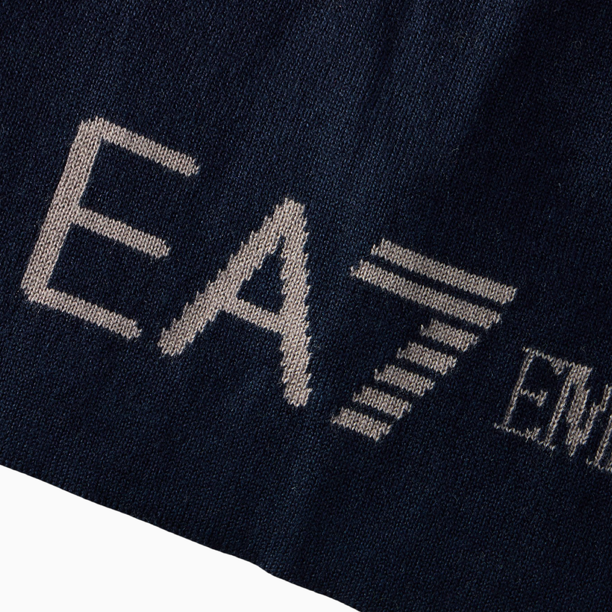 Мъжка тъмно синя зимна шапка EA7 Emporio Armani Men Winter Hat 7M000913 AF11994 MB042 Close-Up