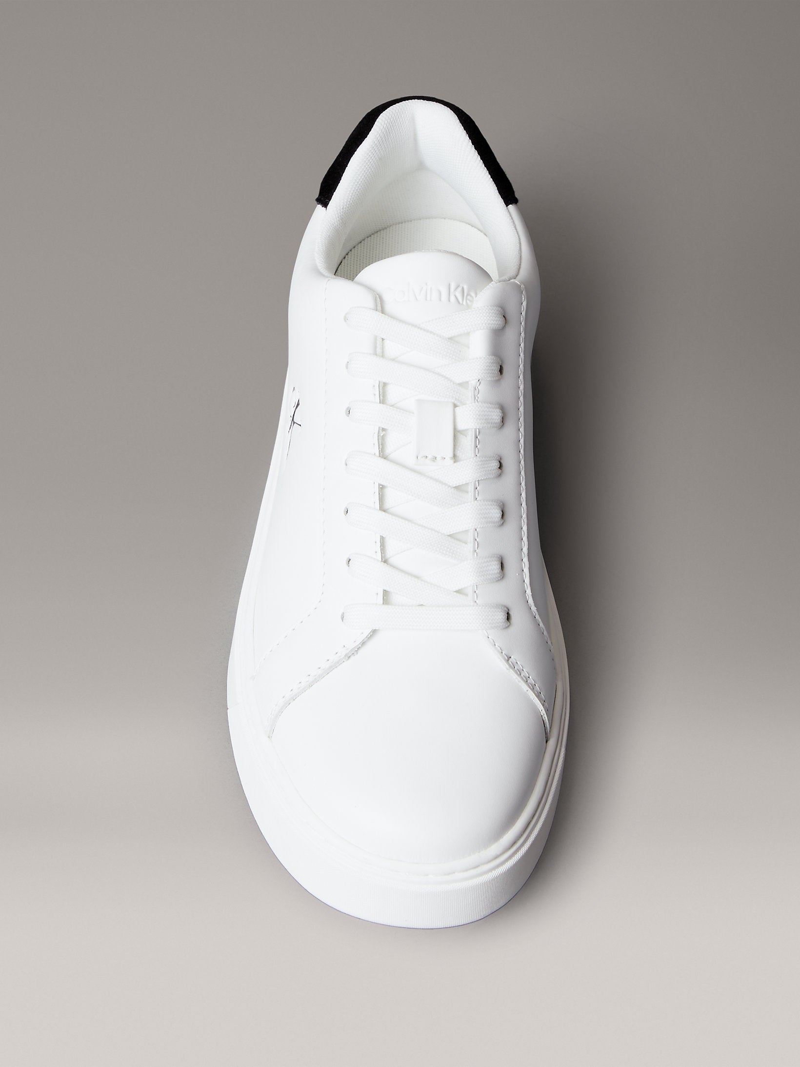 Мъжки кецове Men’s sneakers Calvin Klein
YM0YM0143501W White front view