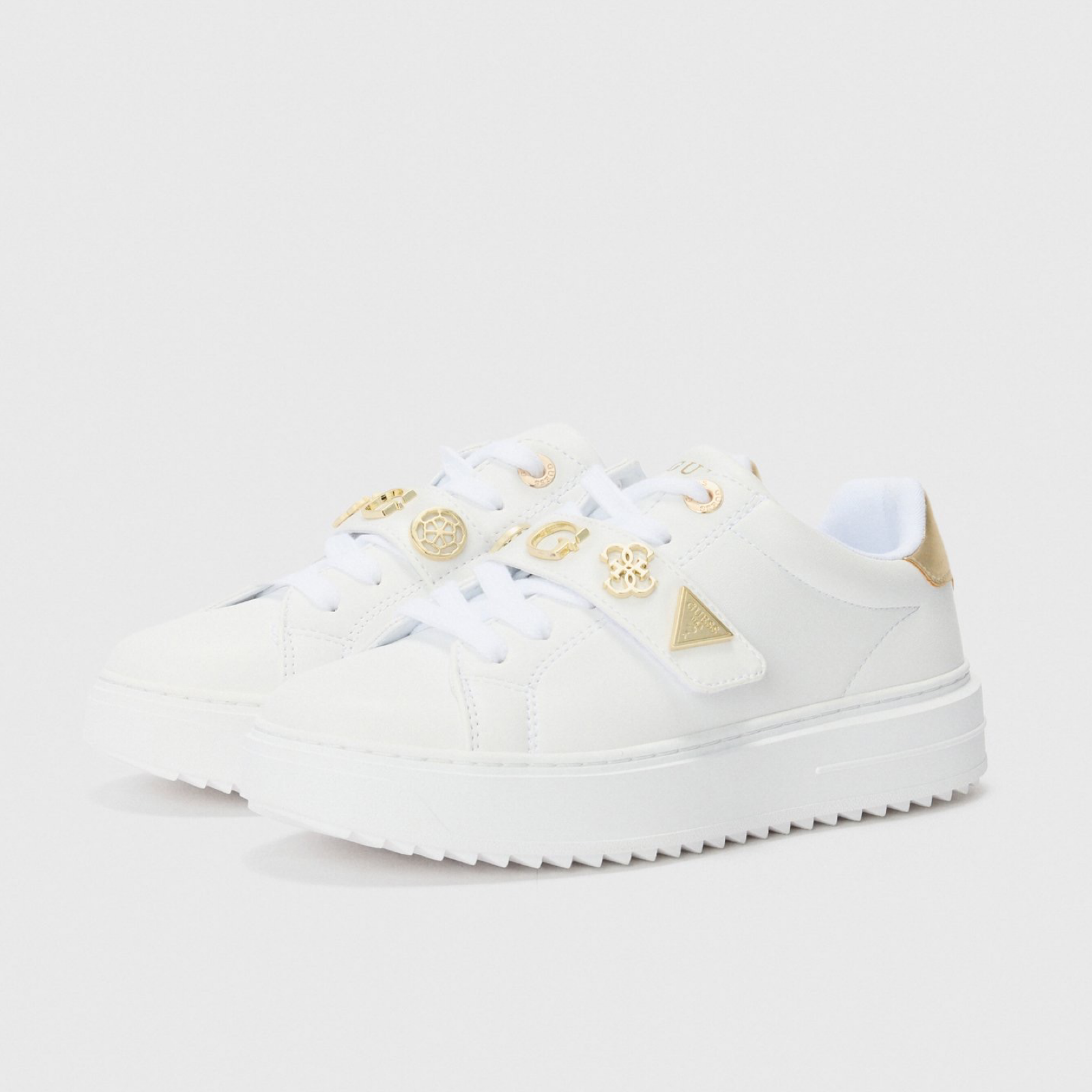 Дамски бели кецове Guess FLTDRI ELE12 Lateral View