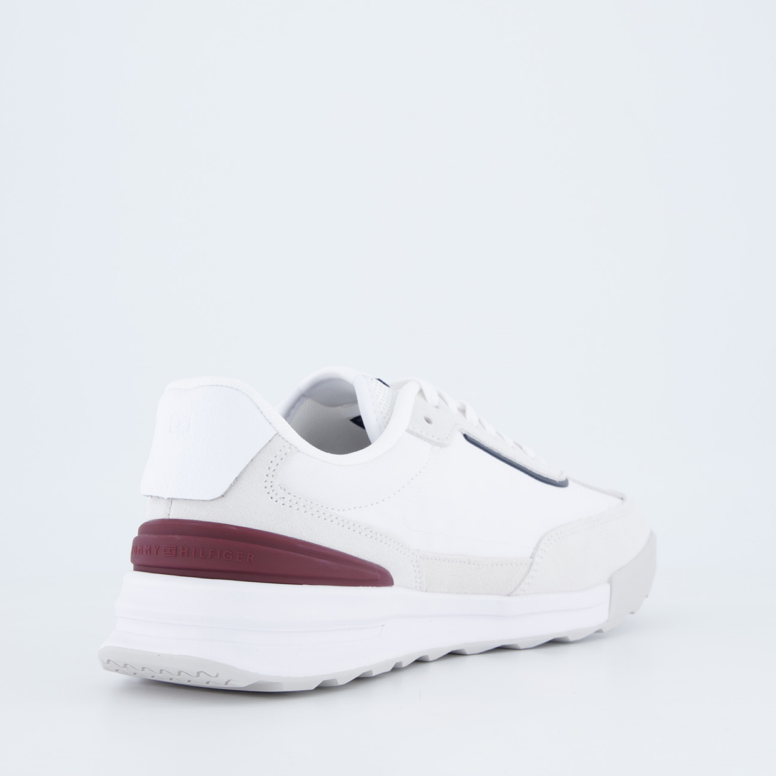 Мъжки бели маратонки Tommy Hilfiger Retro Runner FM0FM05425