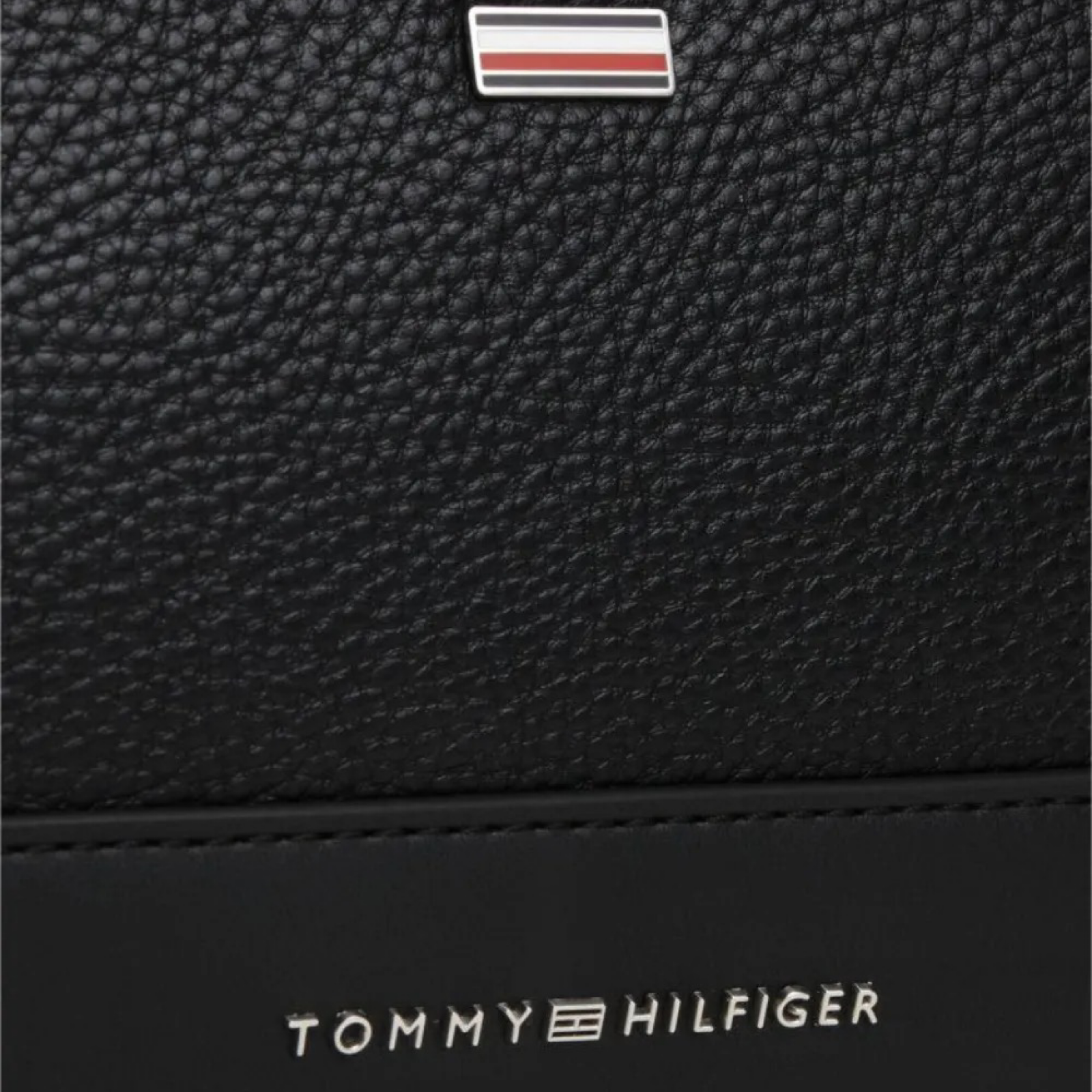 Мъжка козметична чанта Tommy Hilfiger Men Bag AM0AM14485 BDS Close-Up