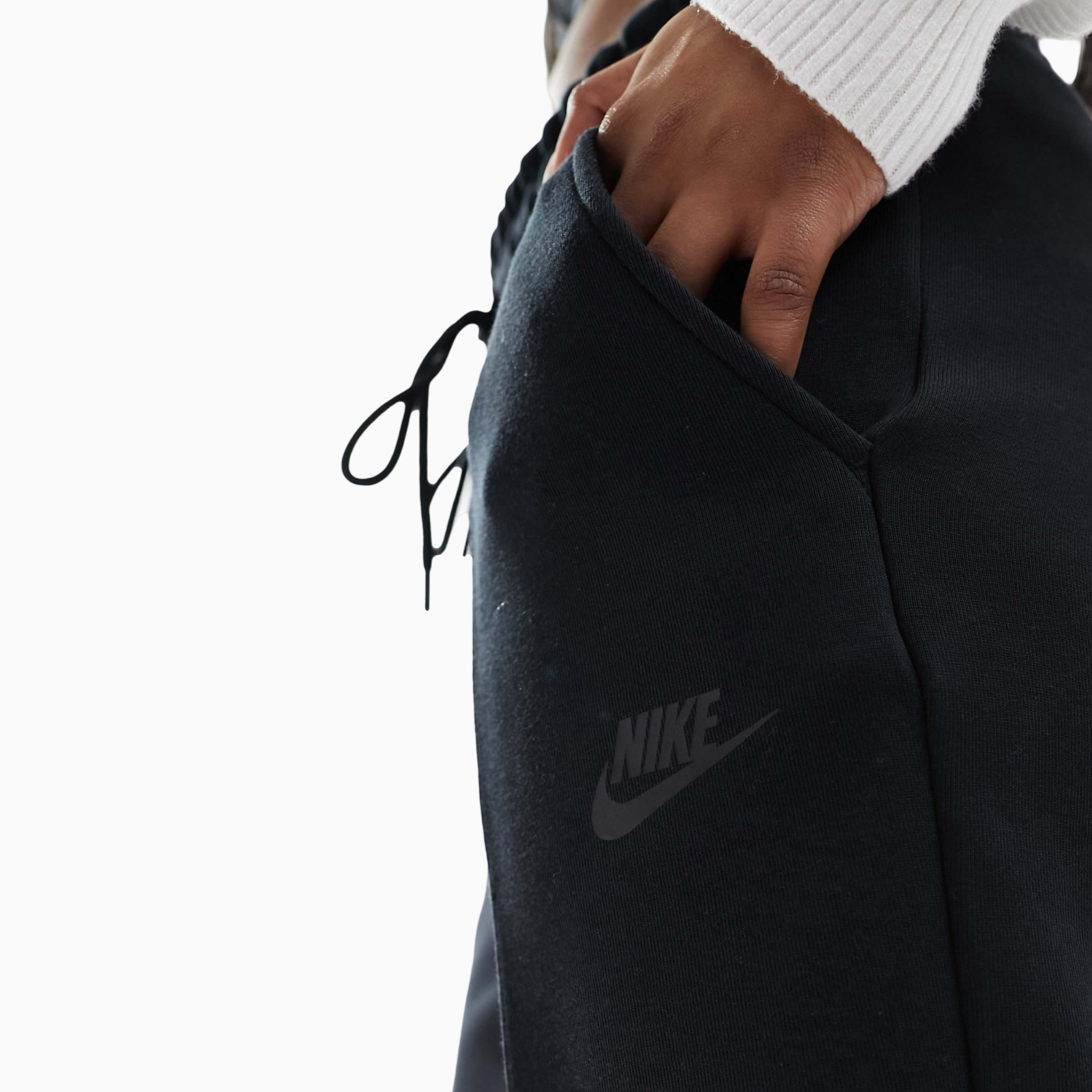 Дамско спортно долнище Nike Tech Fleece Women Jogger FB8330-010 Close-Up