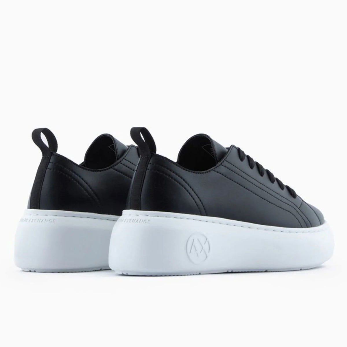 Дамски кецове Armani Exchange XDX043 XCC641 00002 (черно) Изглед отгоре