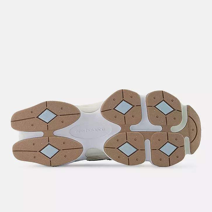 Дамски бежови маратонки New Balance 9060 GC9060AA Insole View