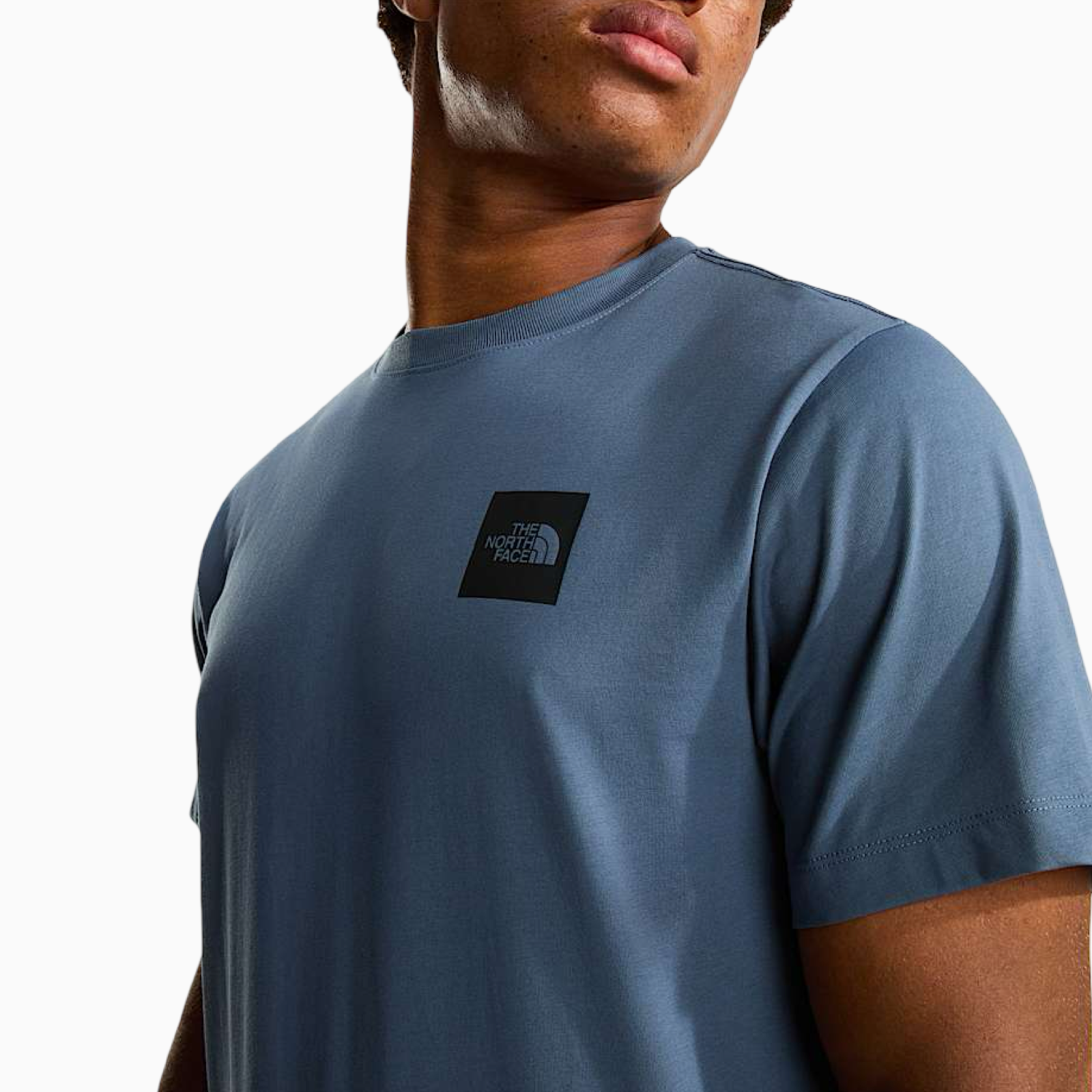 Мъжка синя тениска The North Face Men T-shirt NF0A8G9C Close-Up