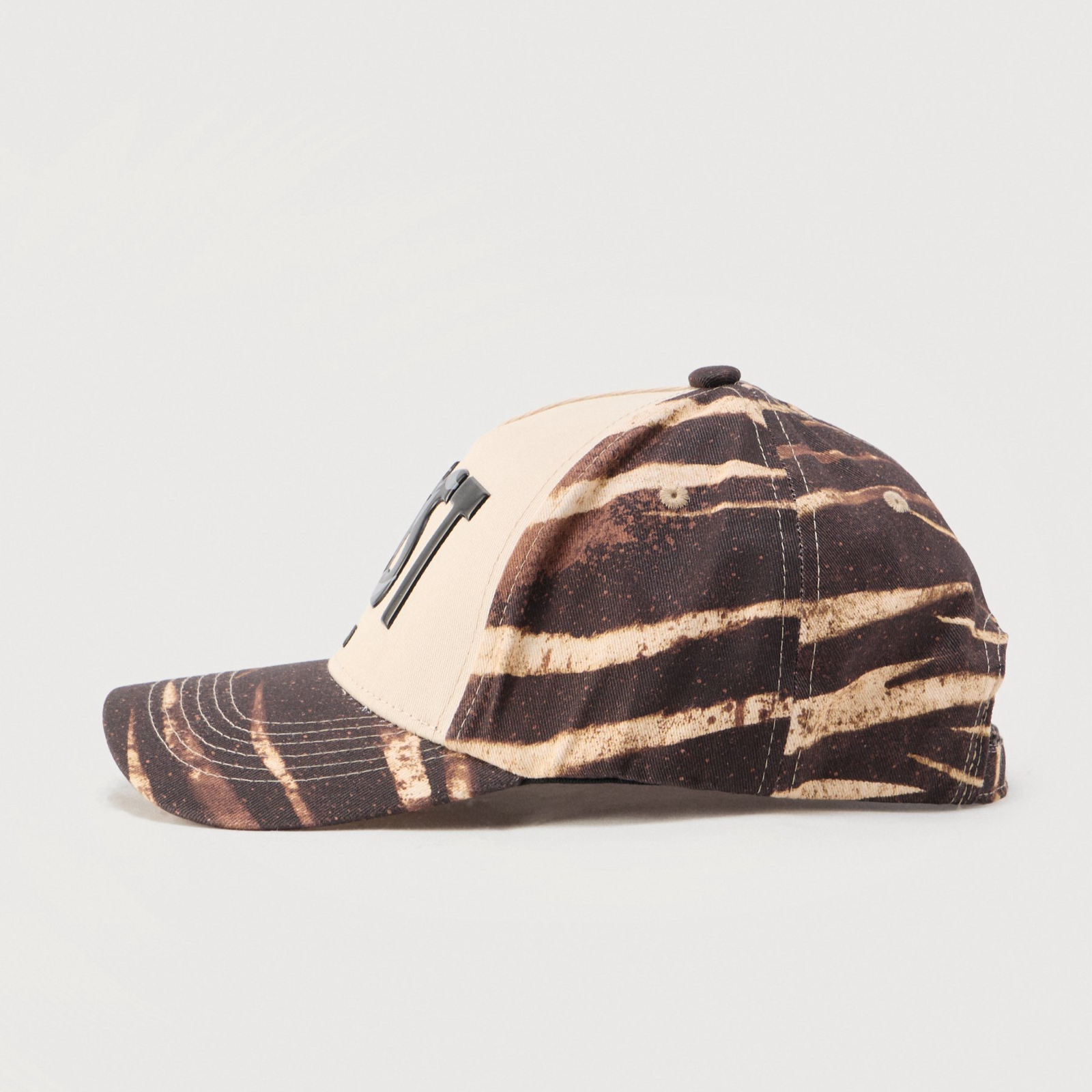 Шапка Just Cavalli Cap 80QAZK80 ZG318 R83 Side View