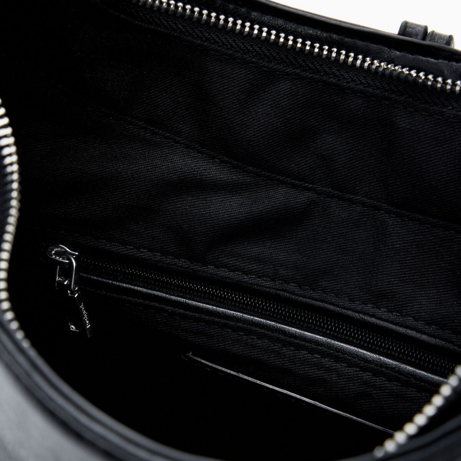 Дамска черна чанта Desigual Women Handbag 26SAXPC6 2000U Inside View