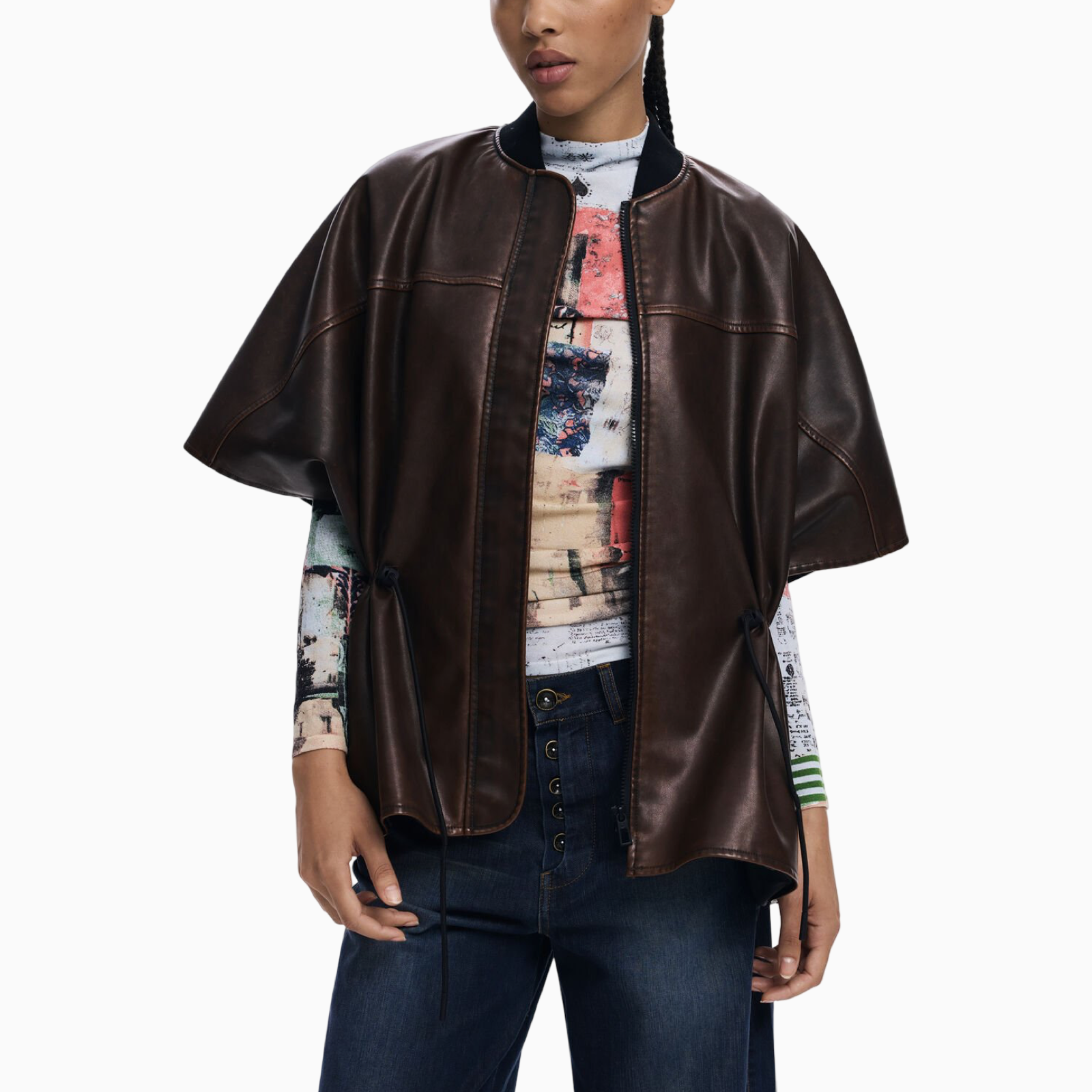 Дамски пончо Desigual Women Poncho 
25WAIP03 Front View