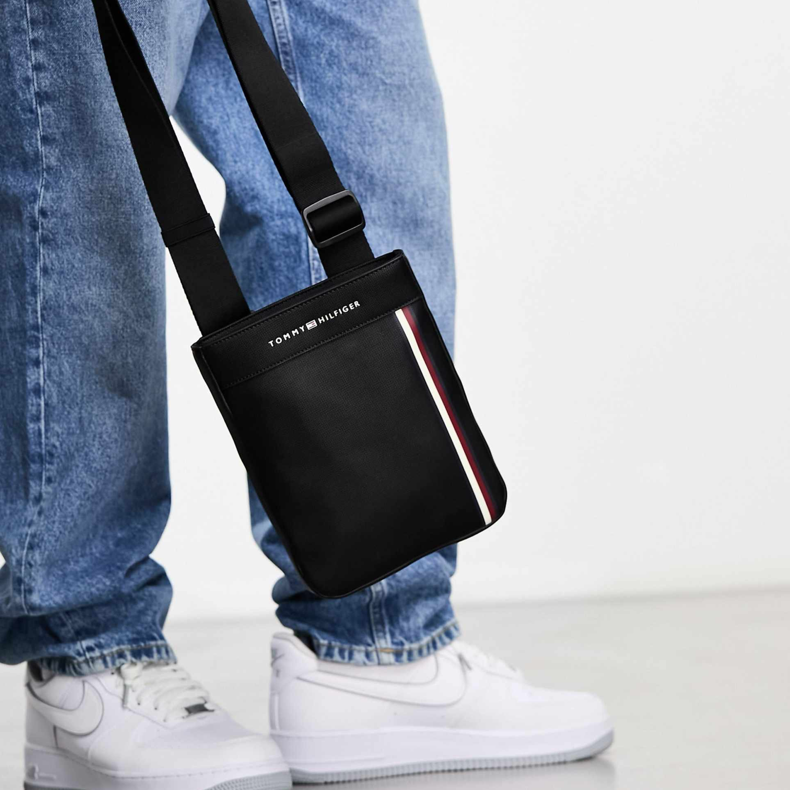 Tommy Hilfiger мъжка чанта