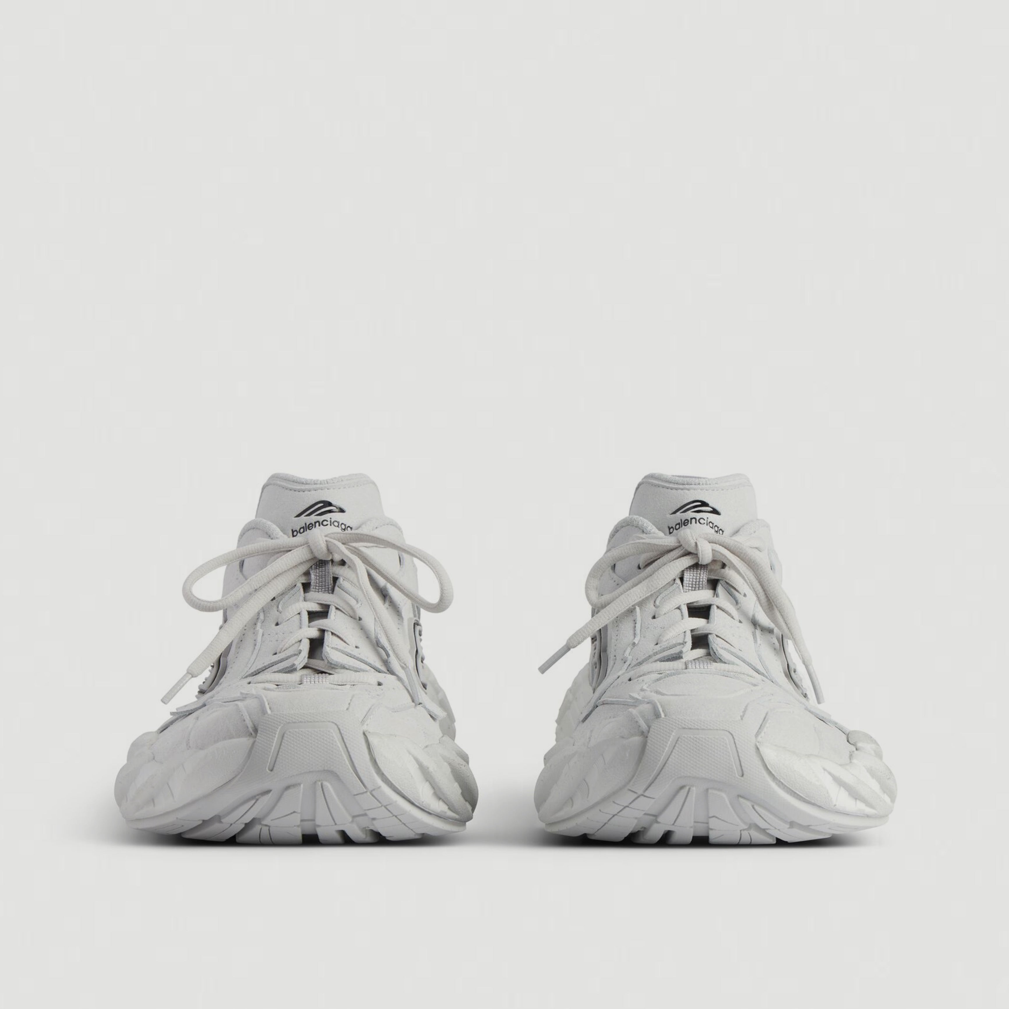 Мъжки луксозни маратонки Men’s sneakers Balenciaga Monday 825418WMNSS1011 light grey front view