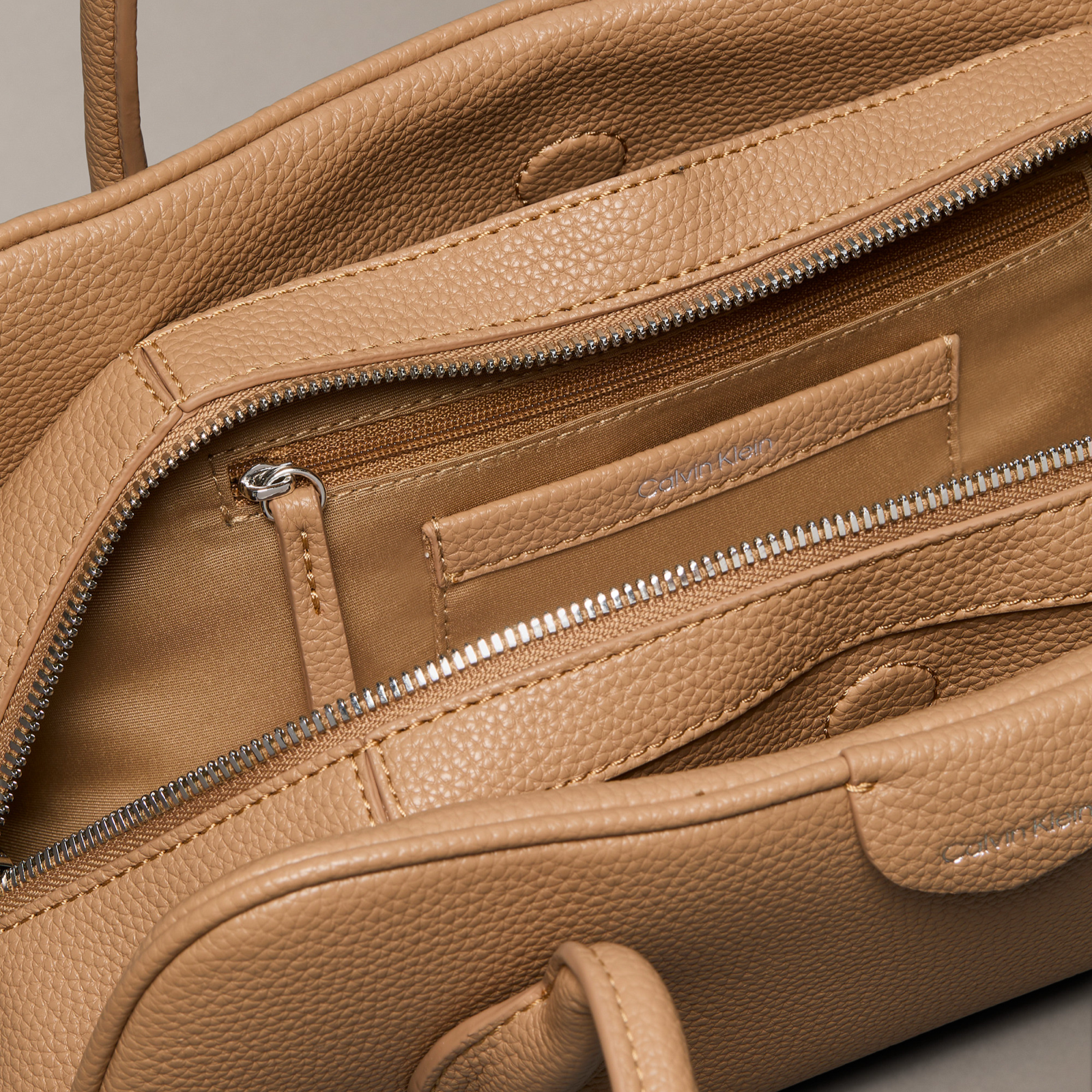 Дамска бежова чанта Calvin Klein Women Handbag LV04F3743G RAJ Side View
