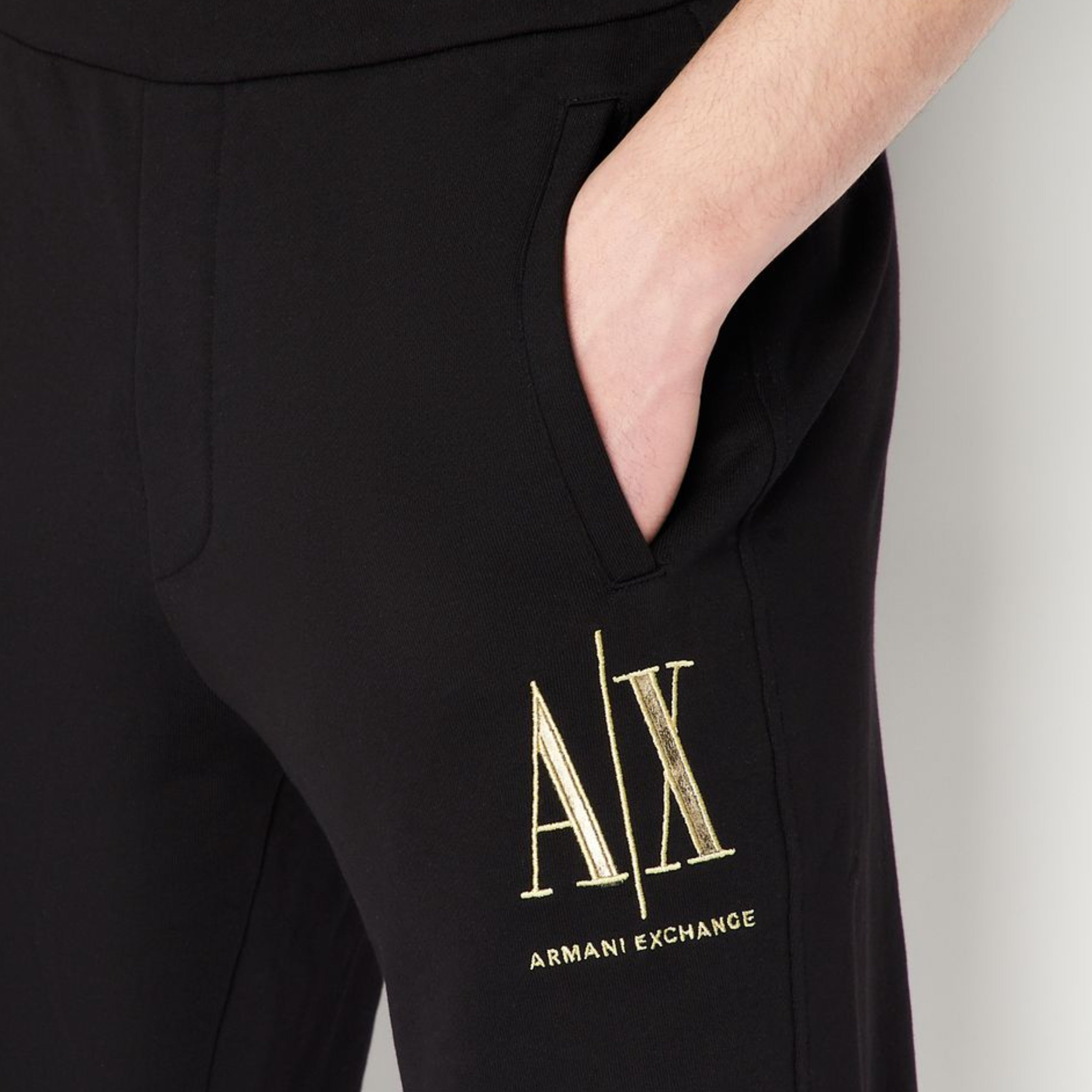 Мъжко памучно долнище в черно Armani Exchange Men’s Sweatpants 8NZPPQ ZJ1ZZ 11200 Black