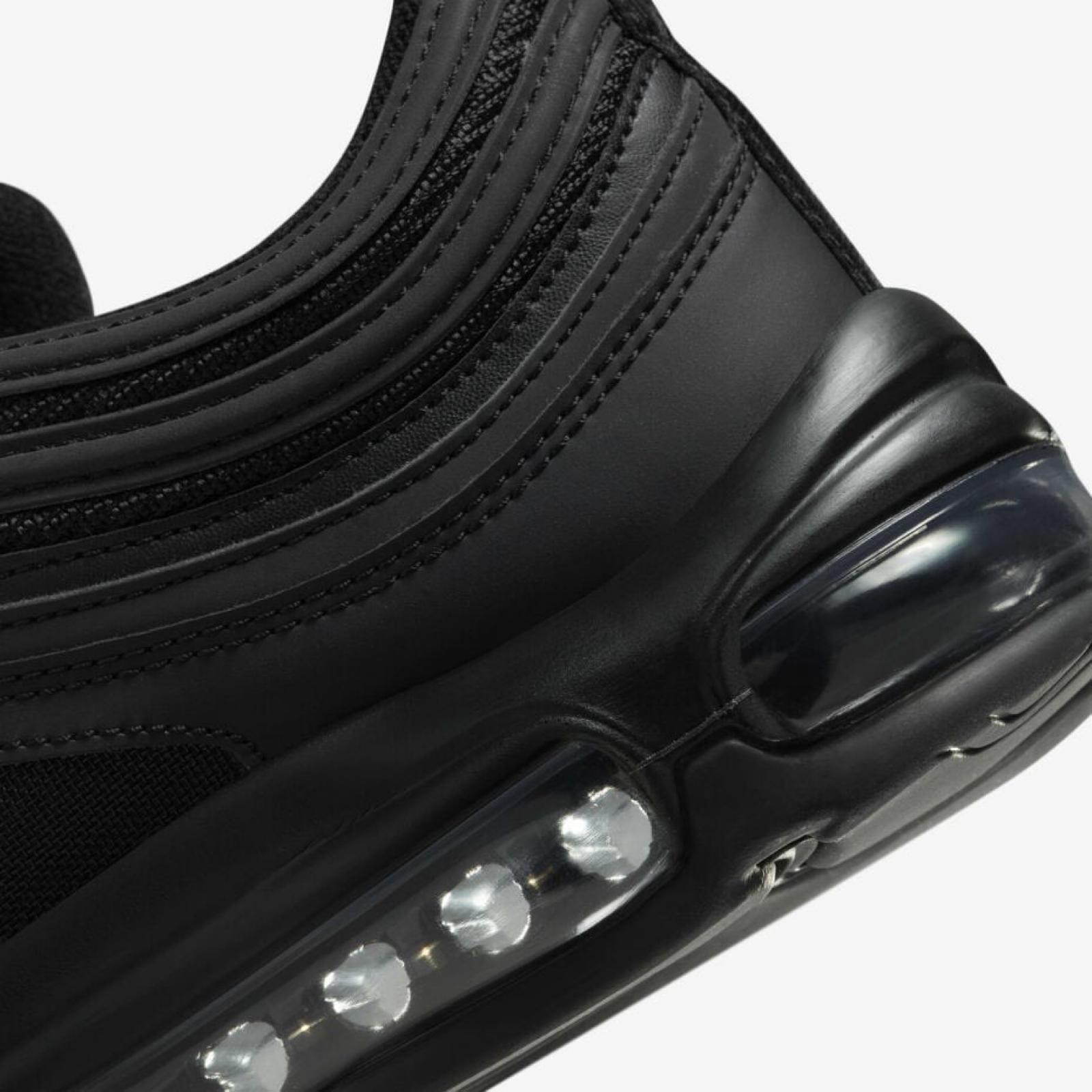 Мъжки маратонки Nike Air Max 97 BQ4567-001 Men Sneakers Close-Up