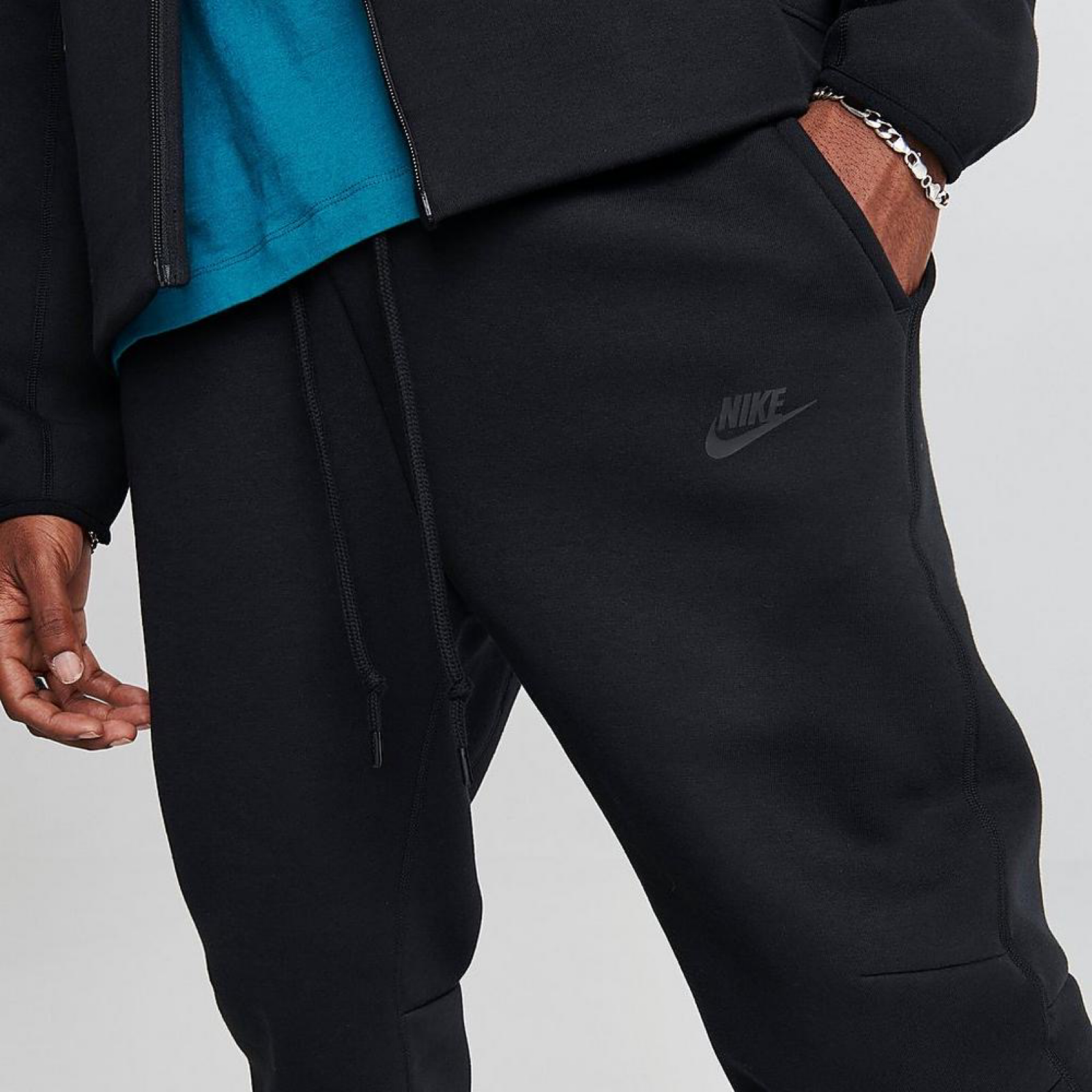 Мъжко долнище Nike Tech Fleece Men Joggers FB8002-010 Close-Up