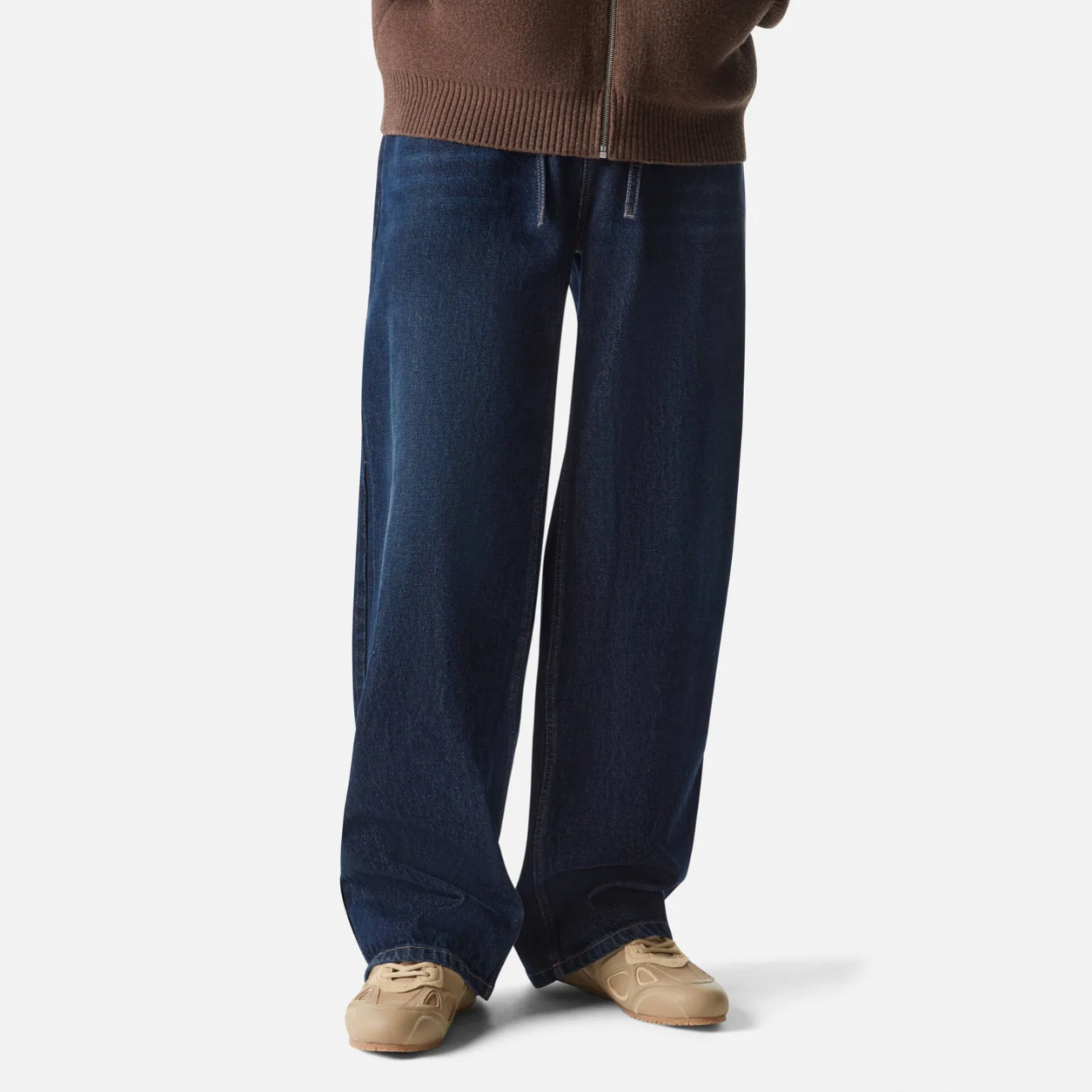 Мъжки кецове Men’s sneakers Axel Arigato Slow Runner F3924003 TANGUM lifestyle view