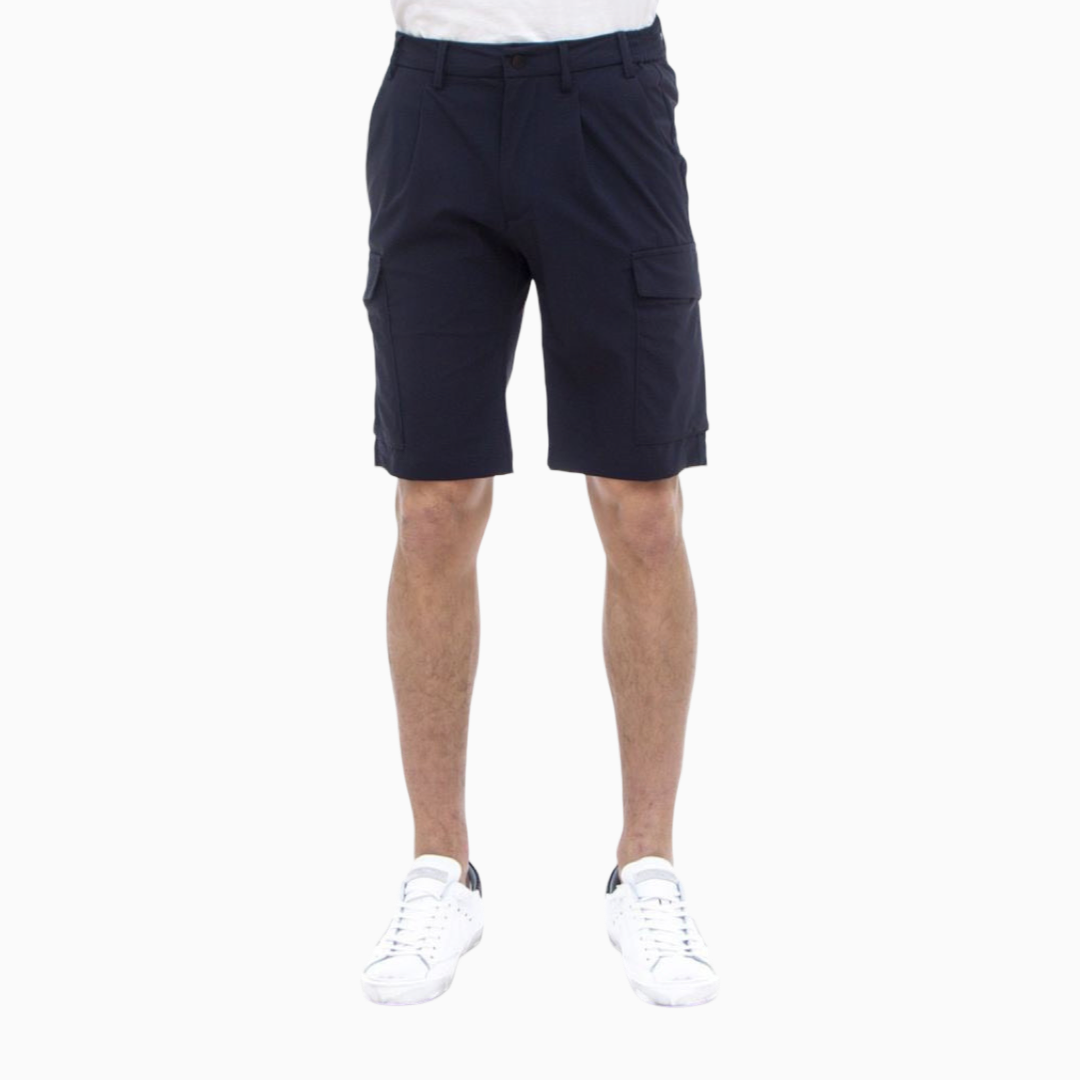Мъжки карго къси панталони в тъмносиньо Men’s cargo shorts People of Shibuya in dark blue Front view