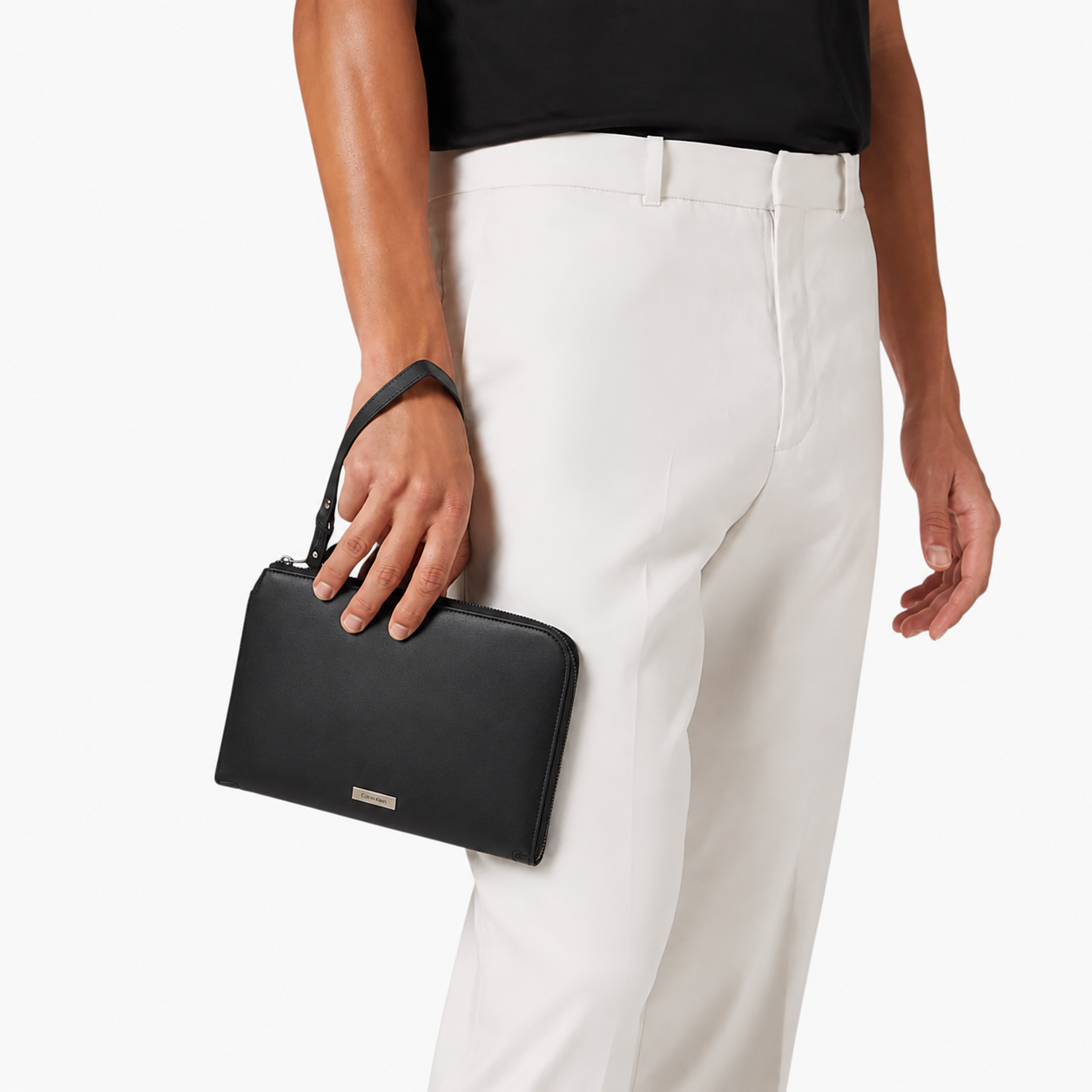 Мъжка клъч чанта Men’s clutch bag Calvin Klein
LV04D1110G UB1 lifestyle view