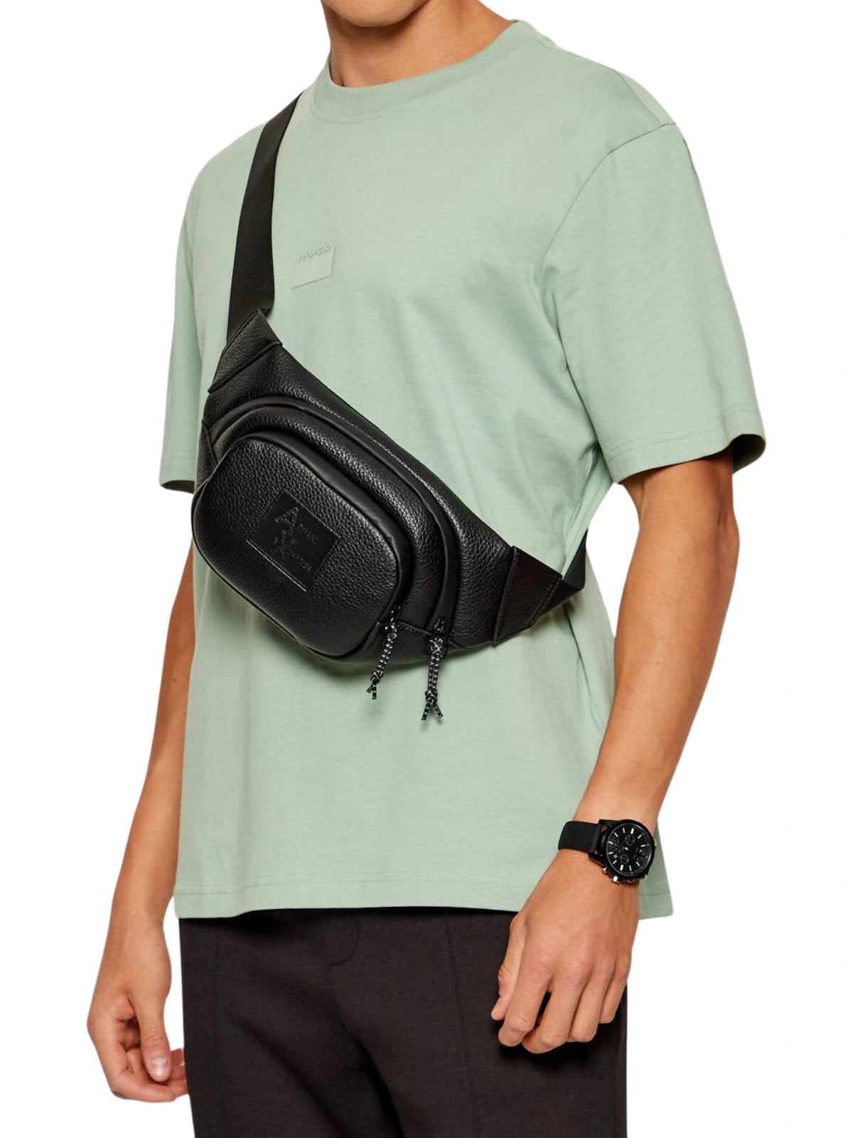 Чанта за кръст Men’s waist bag Armani Exchange XM001621 AF17210 UC001 front view