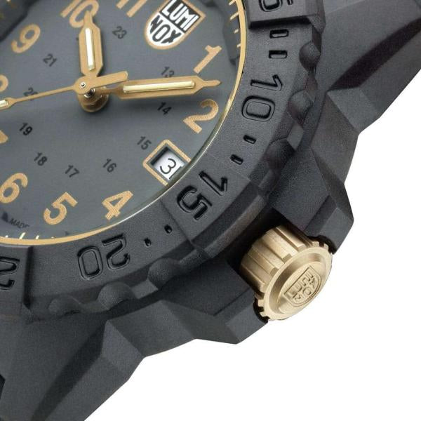 Мъжки часовник Men’s watch Luminox Navy Seal XS3508GOLD detail view
