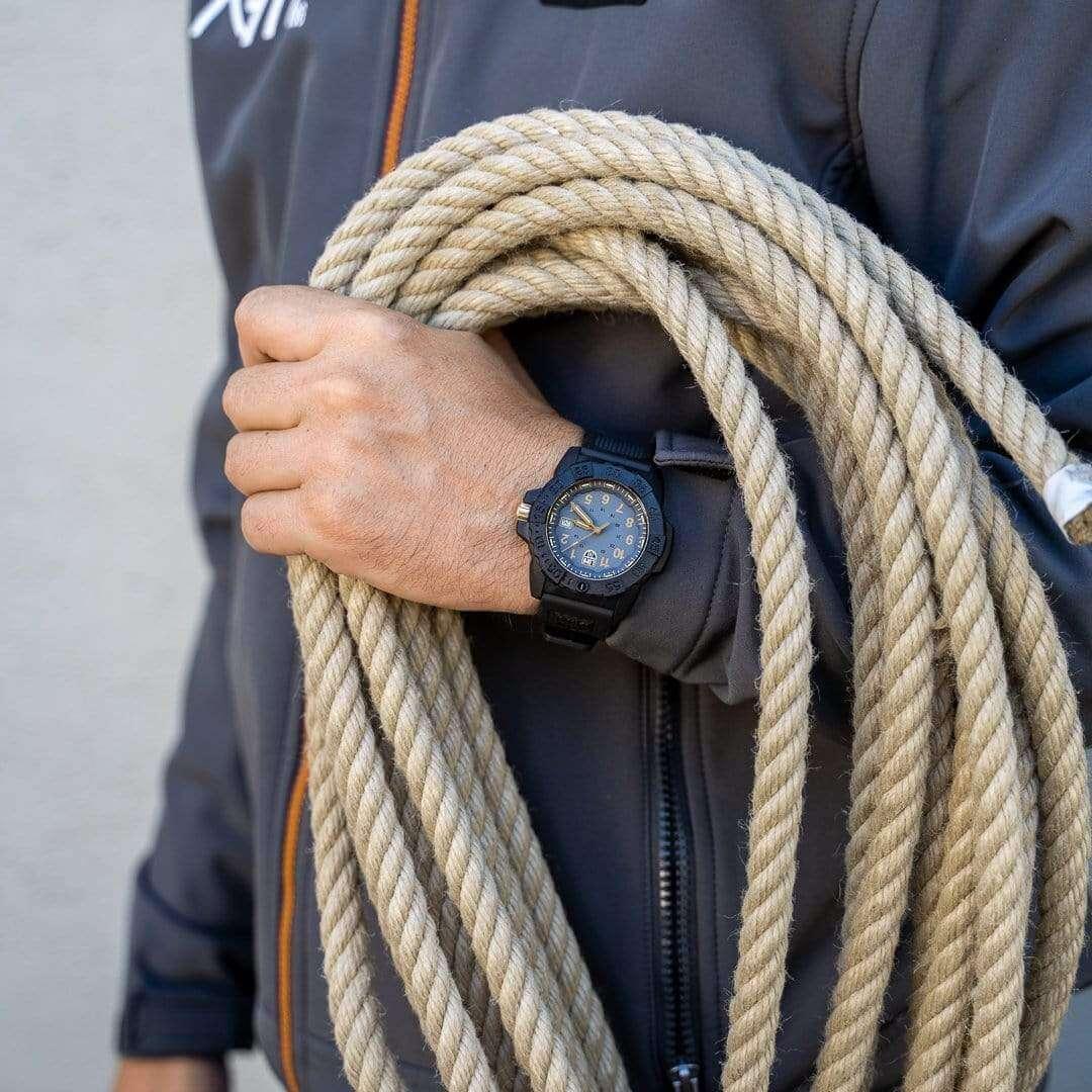 Мъжки часовник Men’s watch Luminox Navy Seal XS3508GOLD social media view