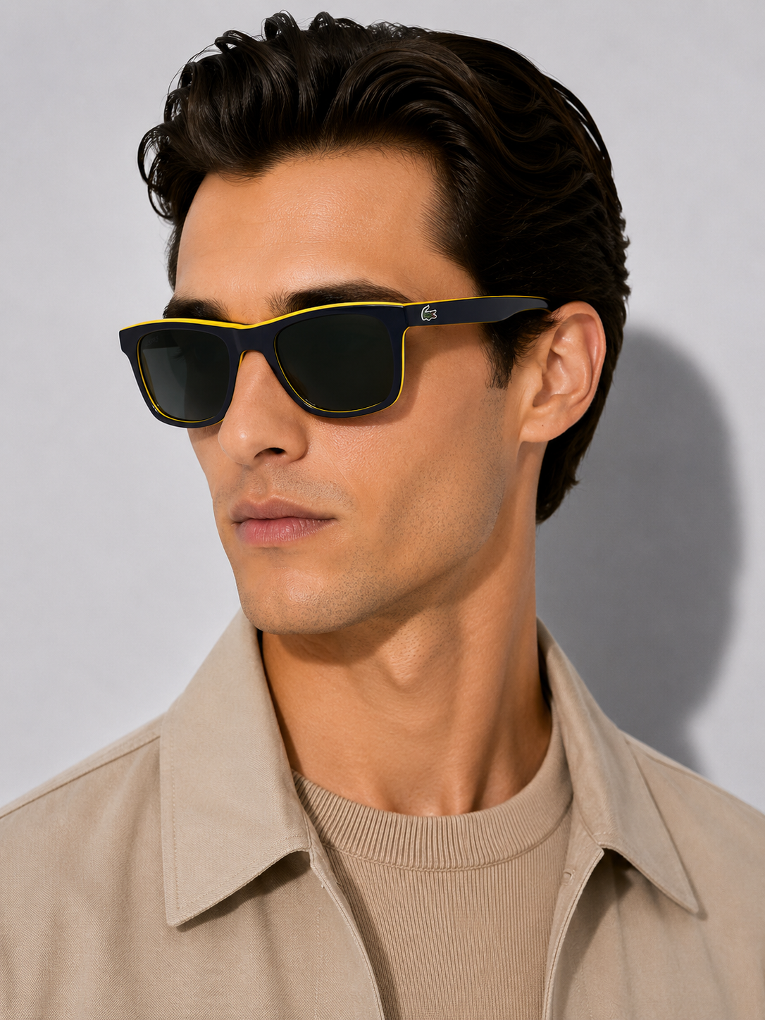 Слънчеви очила Unisex sunglasses LACOSTE
L781SP 414 Navy Blue / Yellow lifestyle view 1