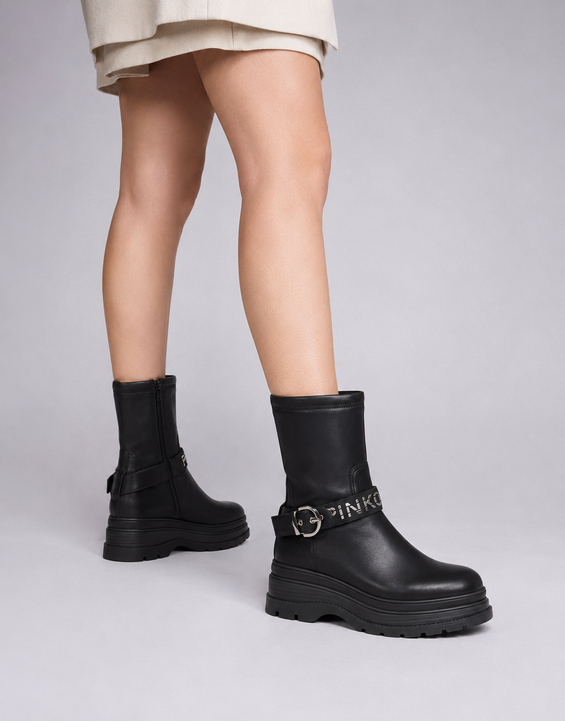 Дамски боти Women’s ankle boots Pinko EVA 01
SD0605E007 Z99 Black lifestyle view 2