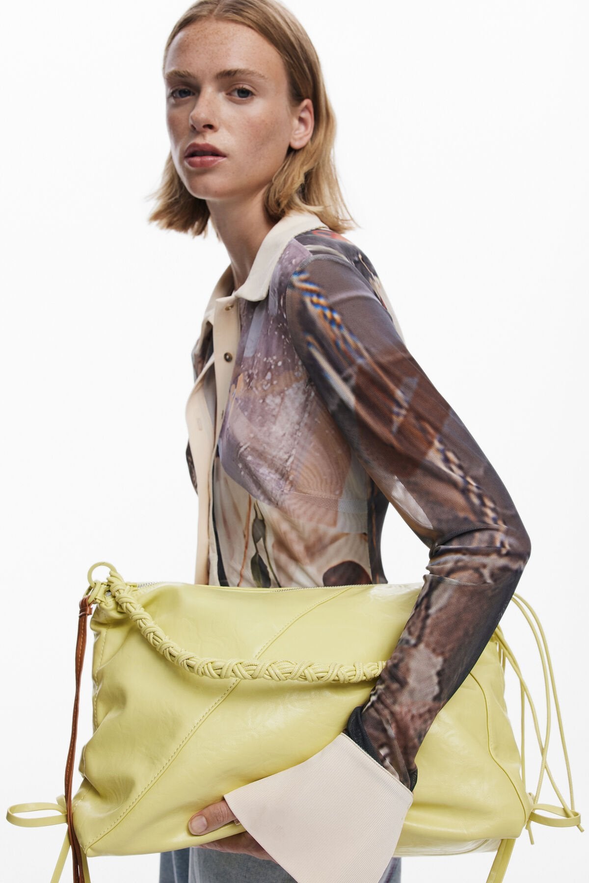Дамска чанта Women’s handbag Desigual
25WAXPCV4013U Yellow lifestyle view