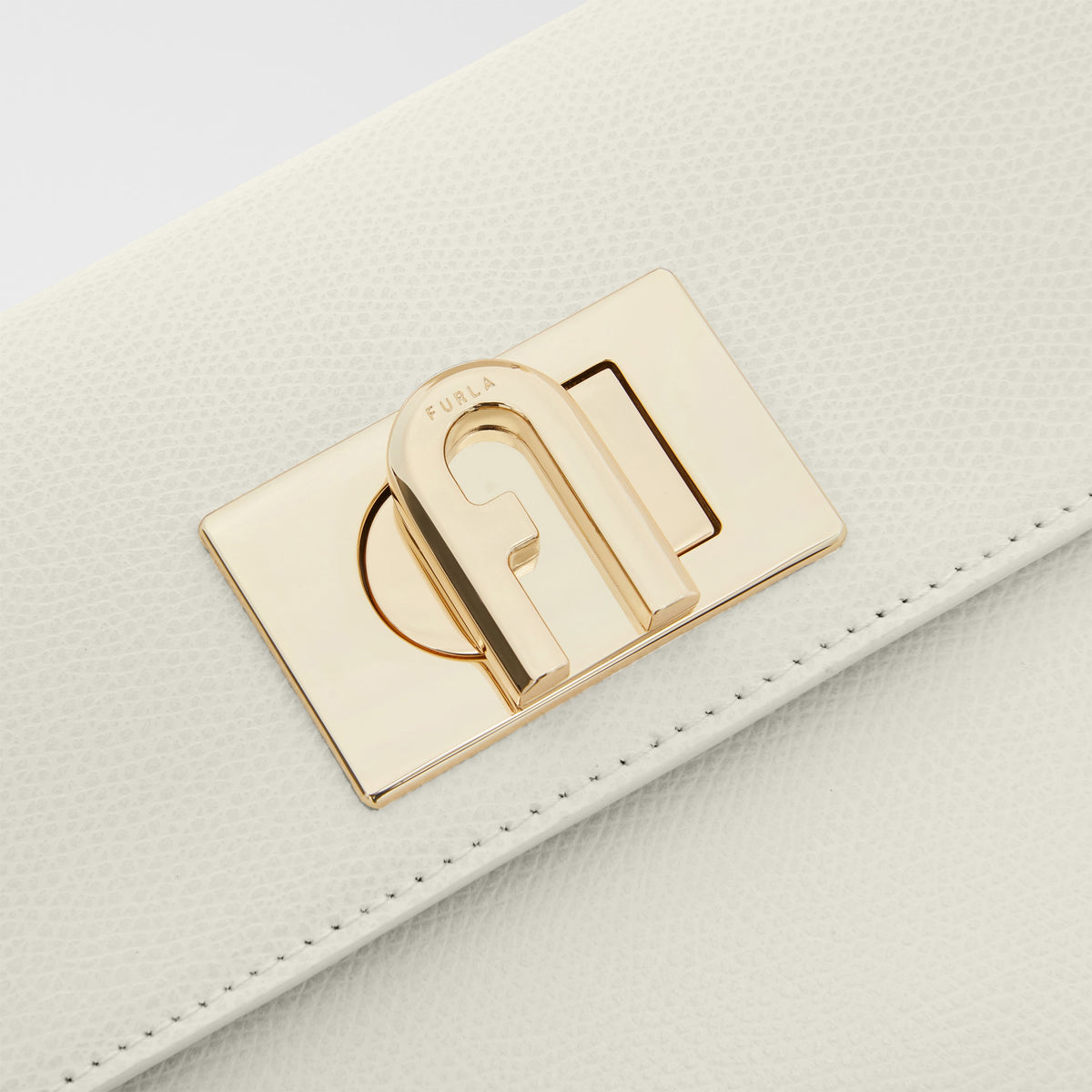 Women’s handbag Furla 1927 Top Handle Mini
SKU: WB00109_ARE000_1007_PNN00 Panna detail view