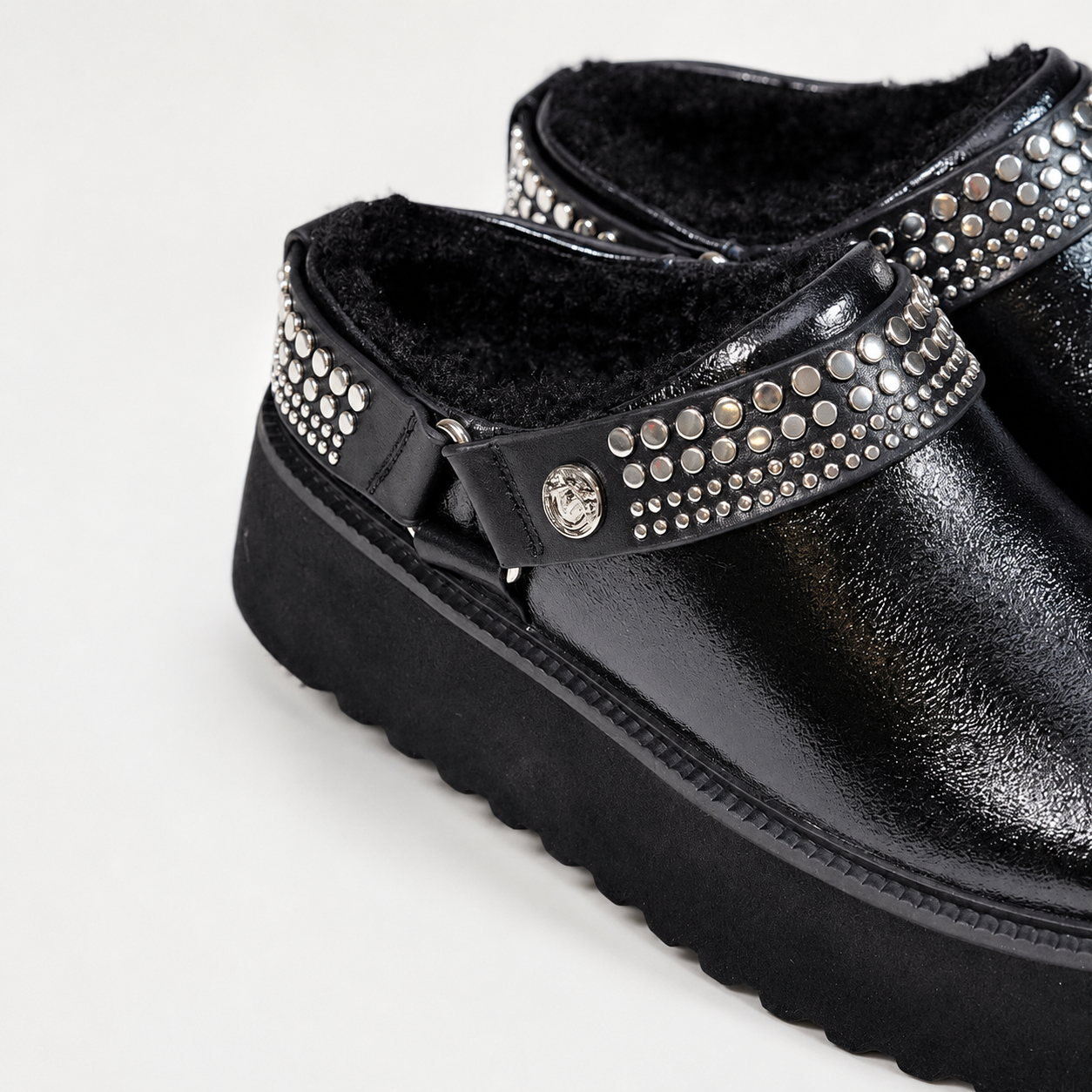 Women’s mules boots Pinko Martina 05
SD0573 P001 Black close up view