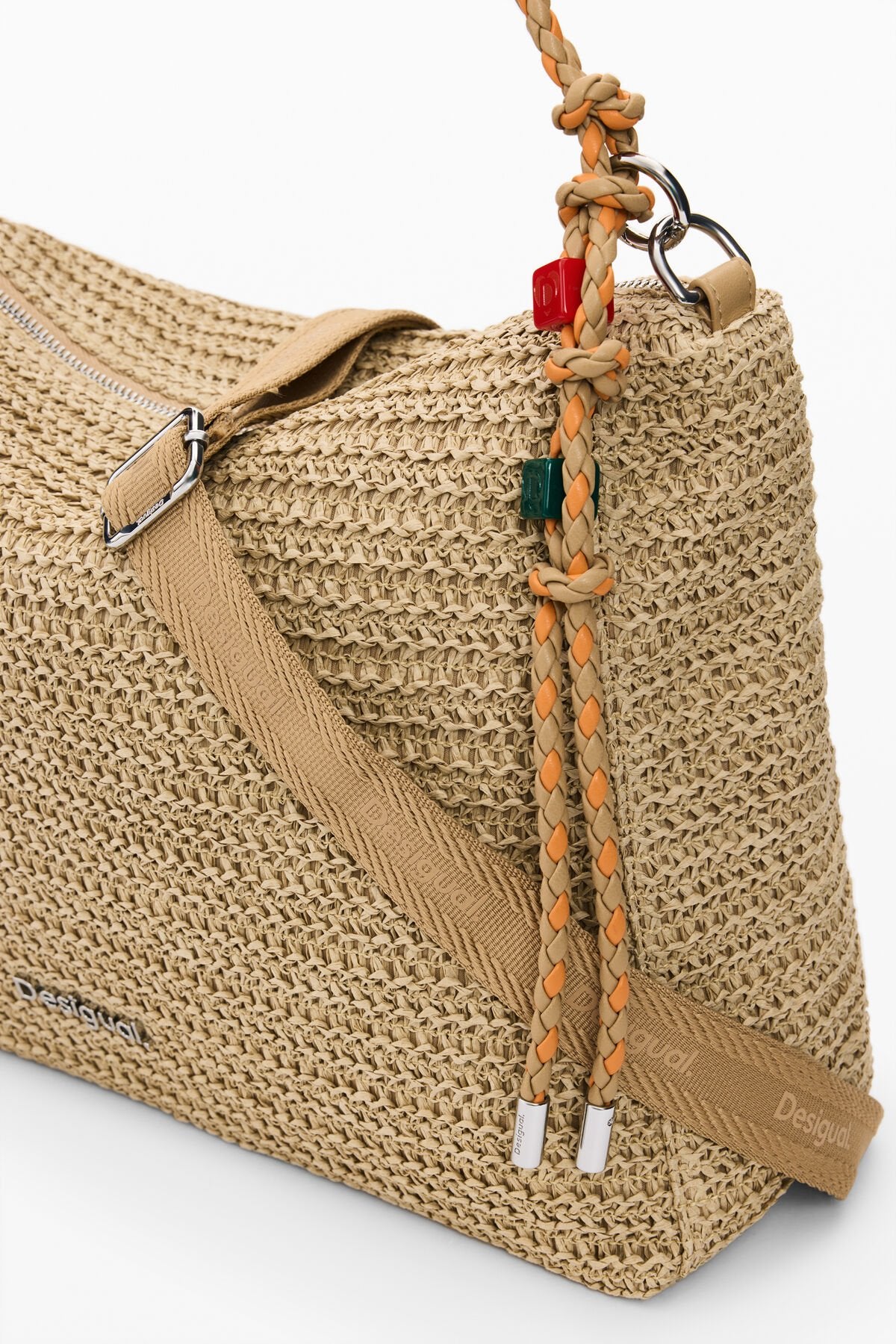 Дамска чанта Women’s raffia handbag Desigual
26SAXO04 1014 detail view