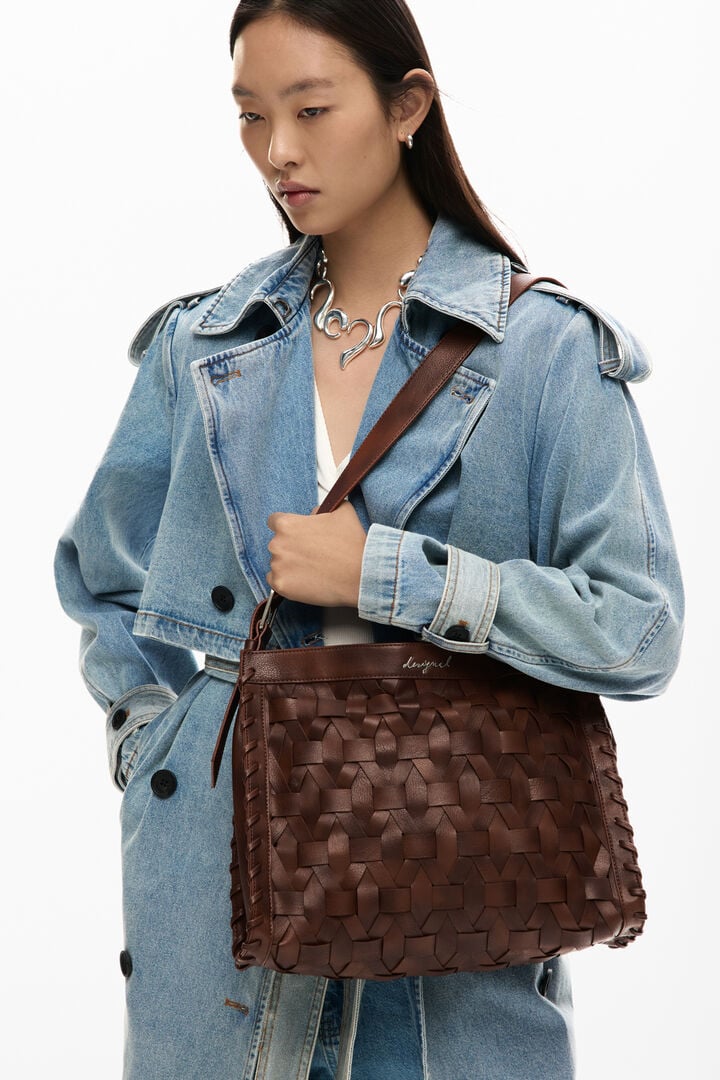 Дамска чанта Women’s shoulder bag Desigual
26SAXPA0 6064 Brown lifestyle view