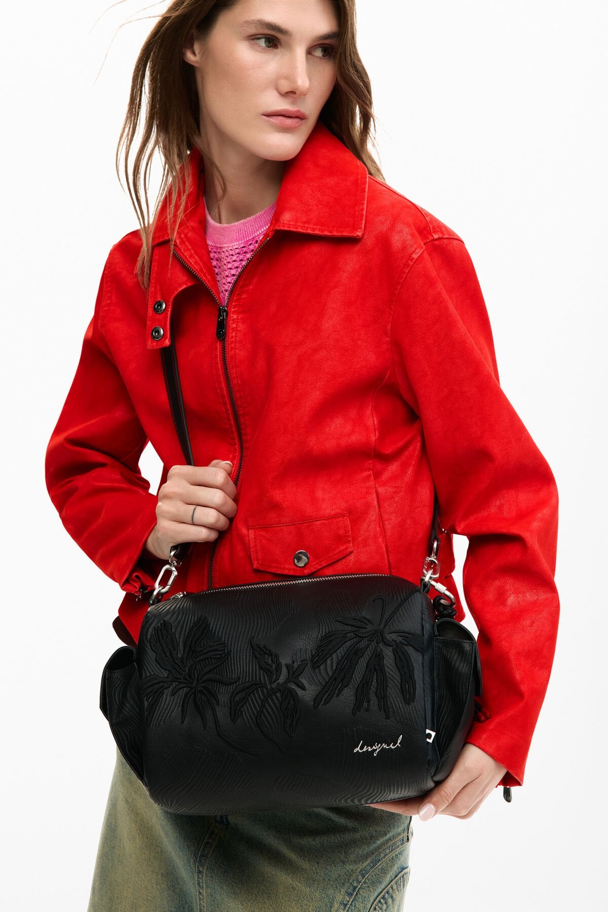 Дамска чанта Women’s shoulder bag Desigual
26SAXPAP 2000 Black lifestyle view