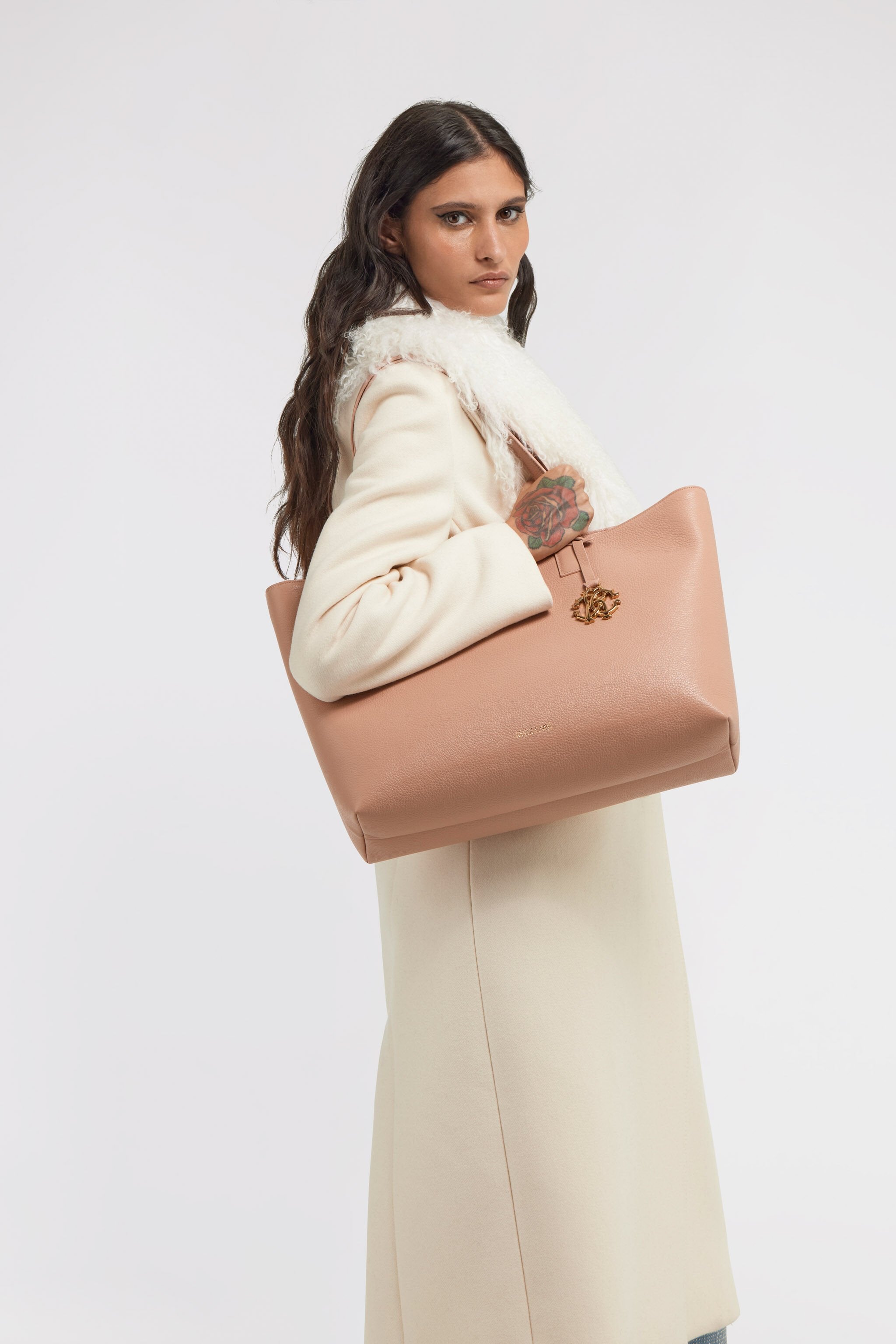 Дамска чанта Women’s shoulder bag Roberto Cavalli SKB016 PZ241 09122 Pink lifestyle view