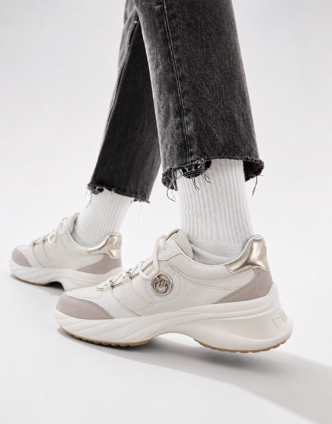 Дамски маратонки Women’s sneakers Pinko Ariel 36 SS0215P021 Z12 lifestyle view