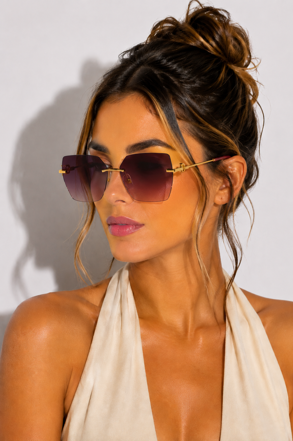 Дамски слънчеви очила Women’s sunglasses Dolce & Gabbana DG2321 02 8D lifestyle view