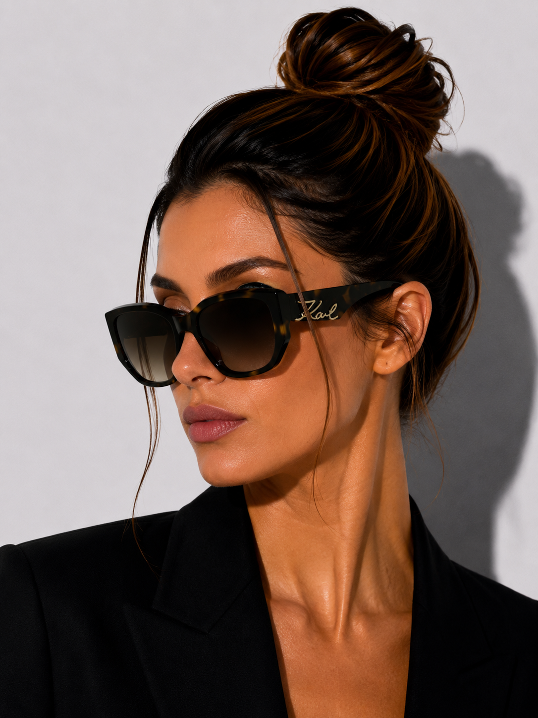 Дамски слънчеви очила Women’s sunglasses KARL LAGERFELD KL6162S 242 Dark Havana lifestyle view