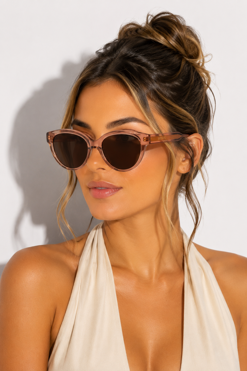 Дамски слънчеви очила Women’s sunglasses Replay RY292V 03S lifestyle view