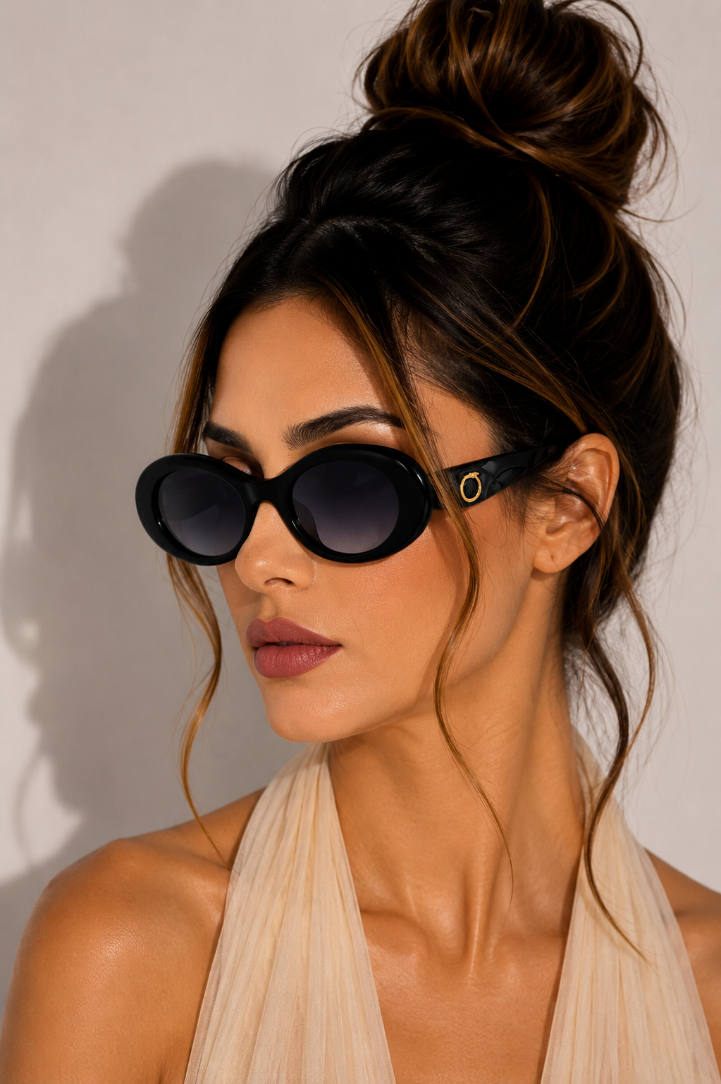 Дамски слънчеви очила Women’s sunglasses Trussardi TSW9094 A02 lifestyle view