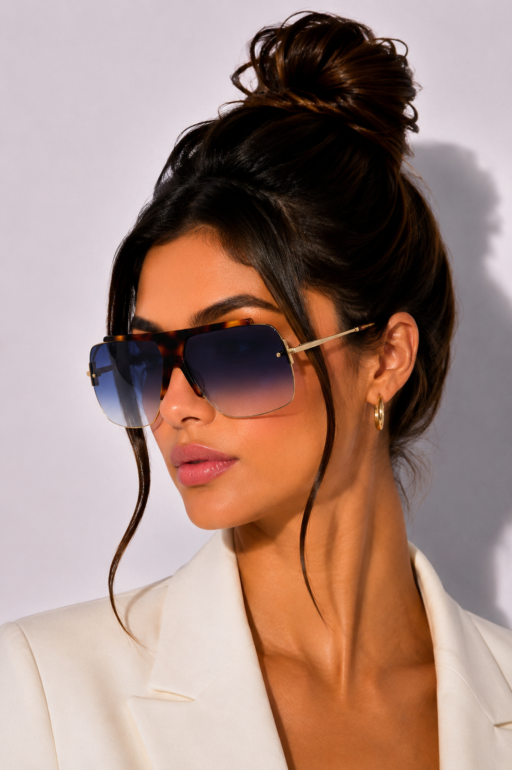 Дамски слънчеви очила Women’s sunglasses VICTORIA BECKHAM VB627S 215 Brown lifestyle view
