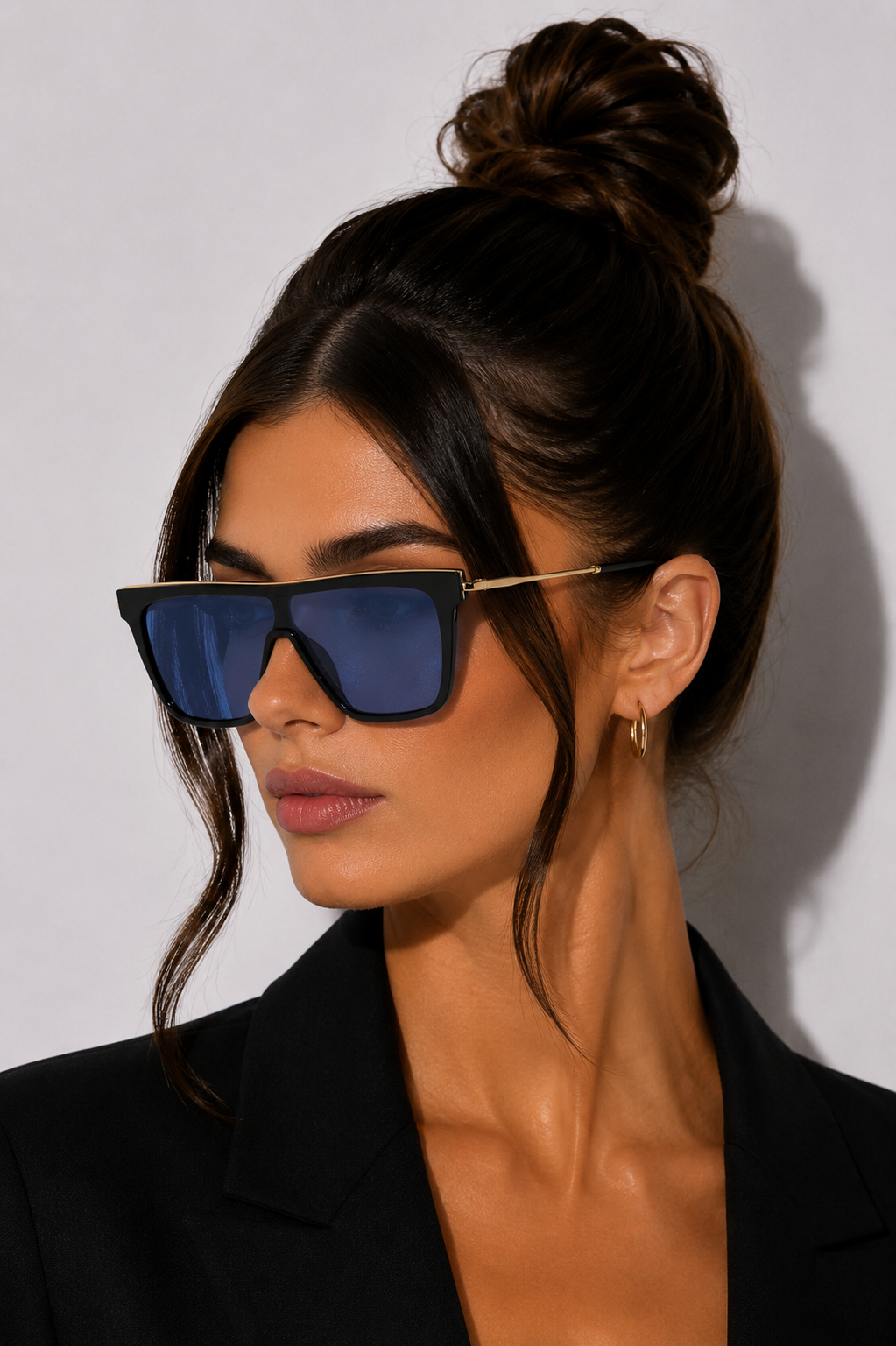 Дамски слънчеви очила Women’s sunglasses VICTORIA BECKHAM VB650S 003 Black lifestyle view