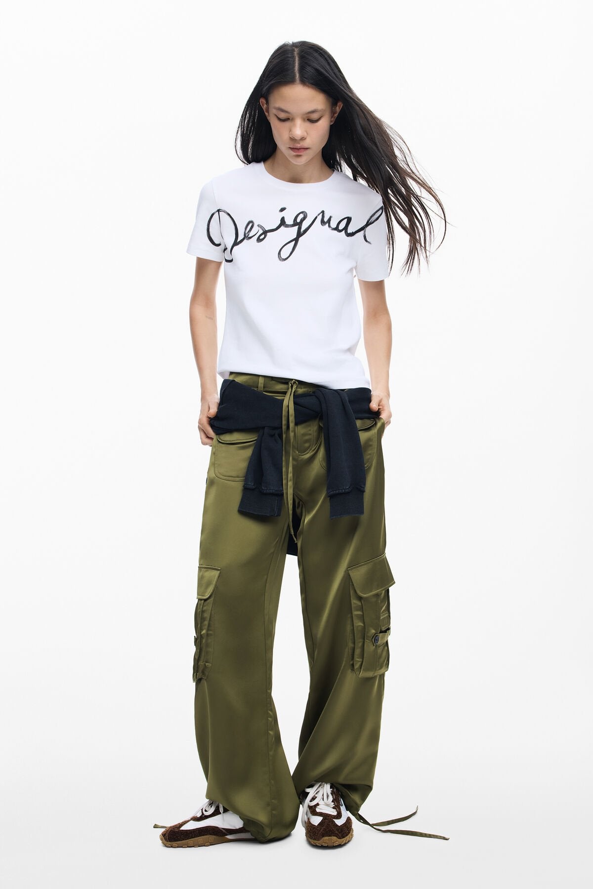 Дамска тениска Women’s t-shirt Desigual
26SWTK07 1000 White head to toe view