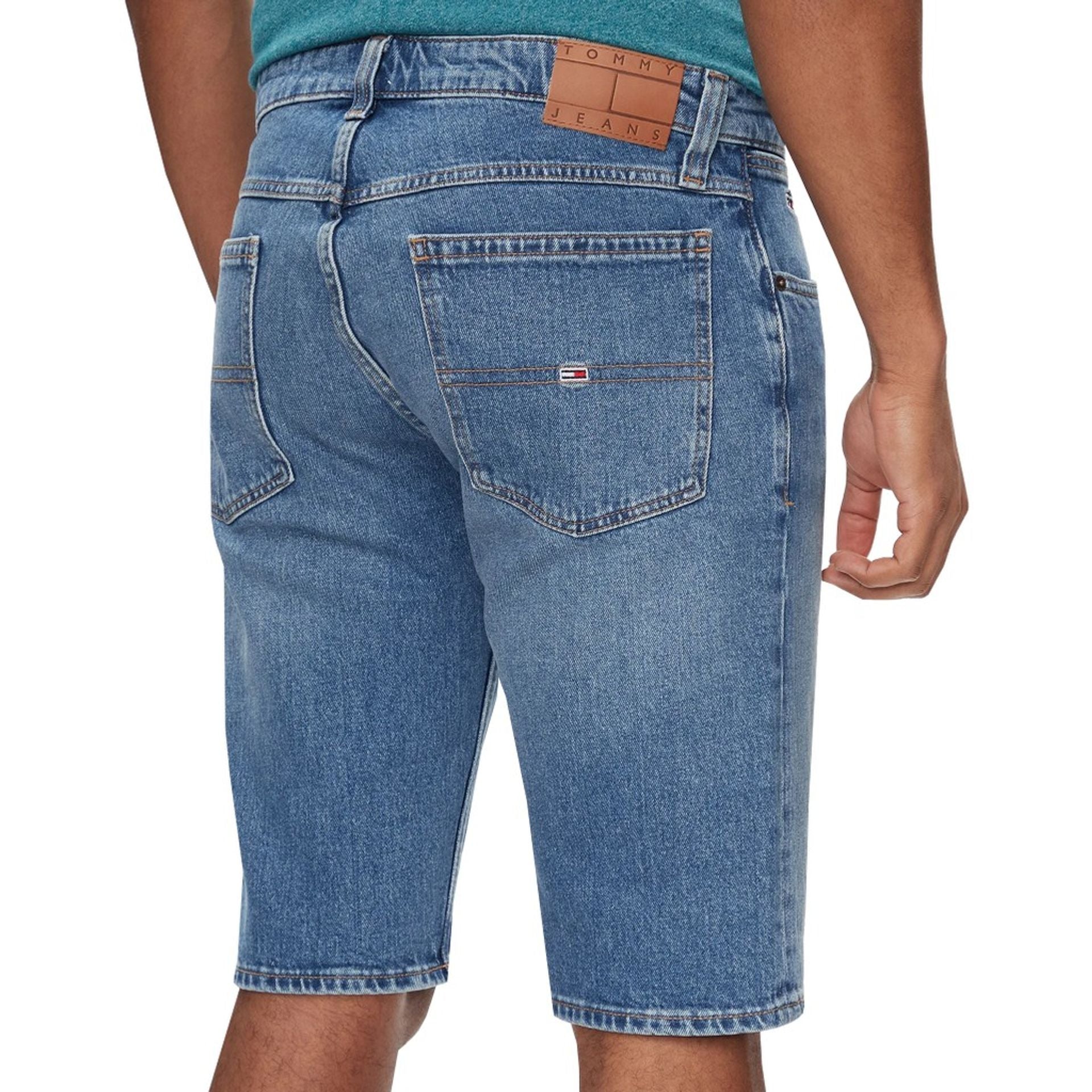 Мъжки къси дънки Men's short jeans Tommy Hilfiger DM0DM18792 1A5 Back view