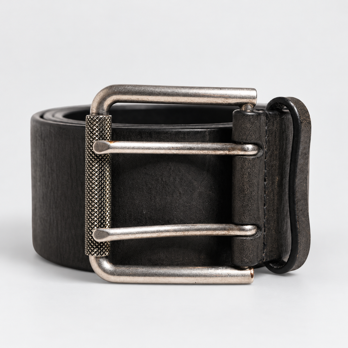 Dolce & Gabbana Men Black Classic Leather Metal Buckle Belt - studio view 1