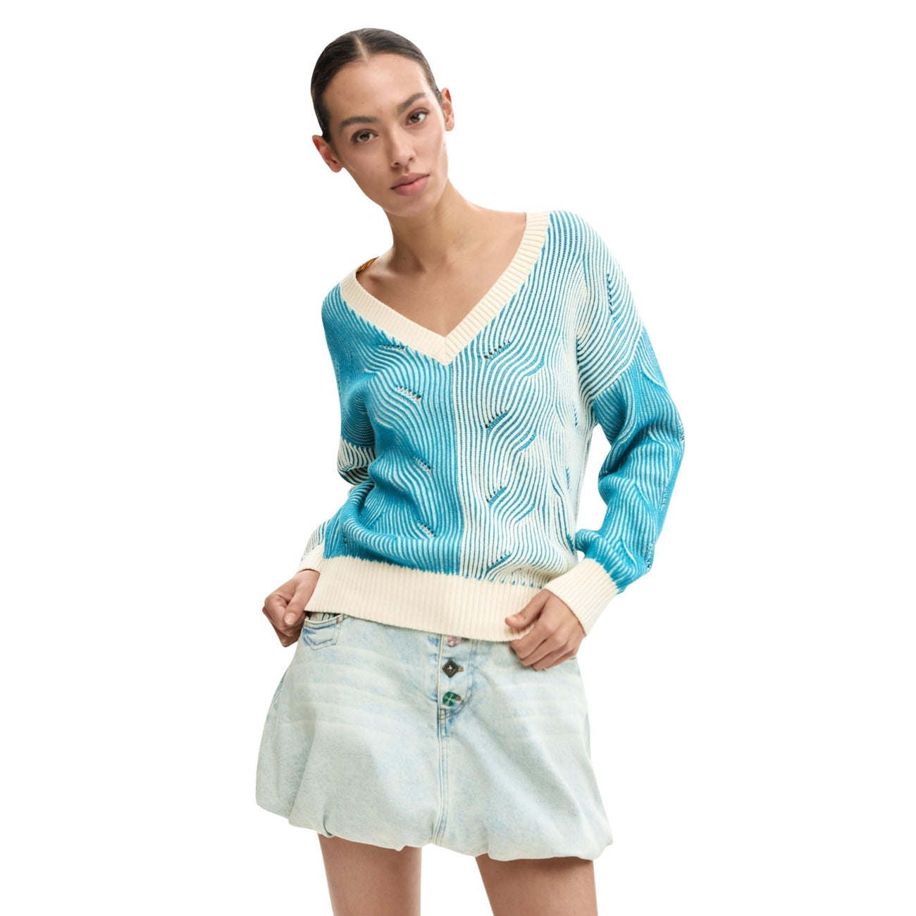 Дамски пуловер Desigual Women Sweater 26SWJF39 5004 Front View